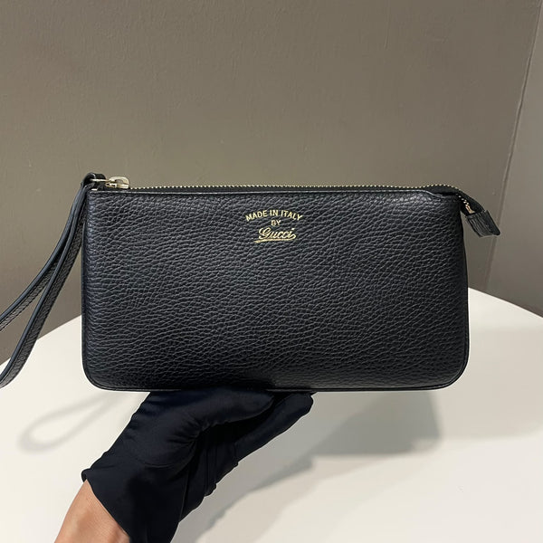 Gucci Wristlet Pouch Black Pebbled Leather