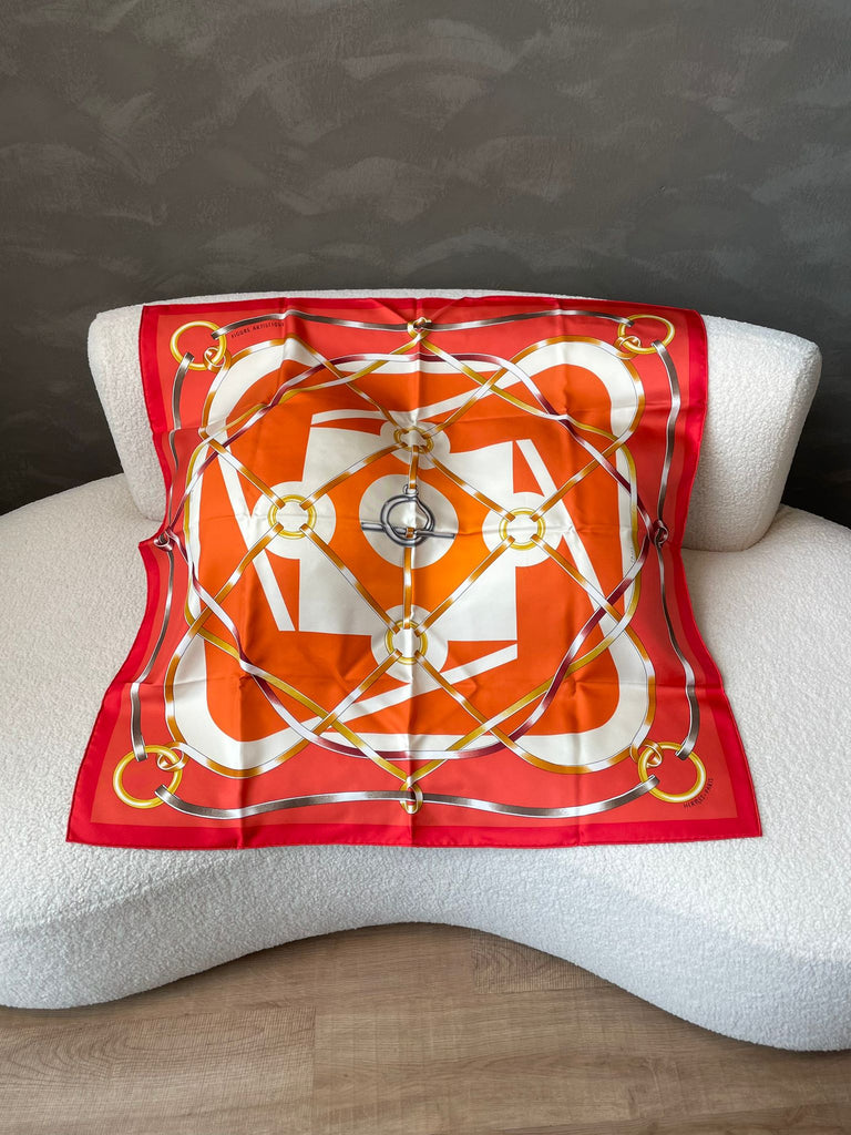 Hermès Carré Figure Artistique Scarf 90 Orange / Red / Blanc Multicolor