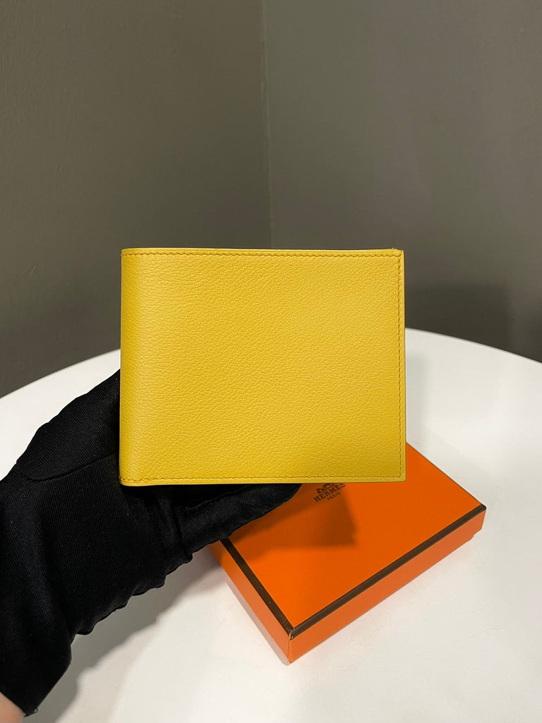 Hermès Citizen Twill Compact Card Holder Jaune Evercalf Calfskin