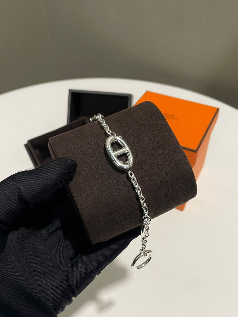 Hermès Farandole Bracelet
Very large Model 925 Sterling Silver