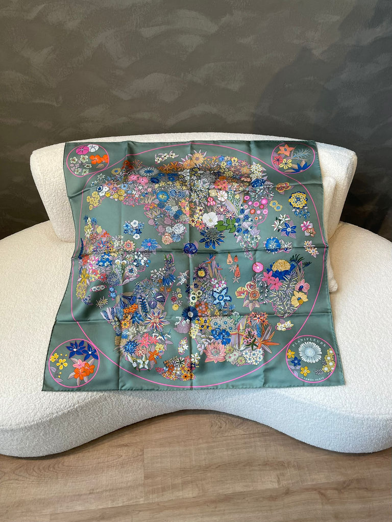 Hermes Planifleurs Scarf 90 Vert Amande / Rose / Bleu