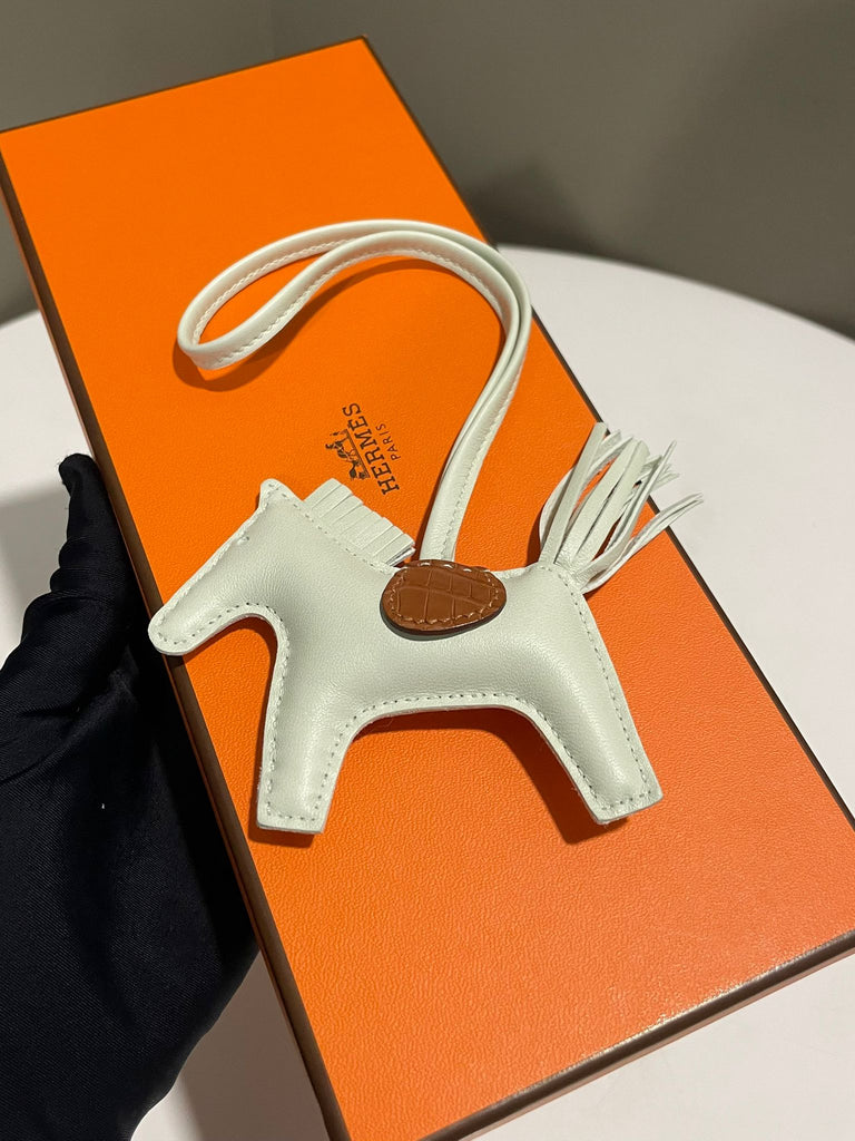 Hermes Rodeo Touch Milo Fizz Gold