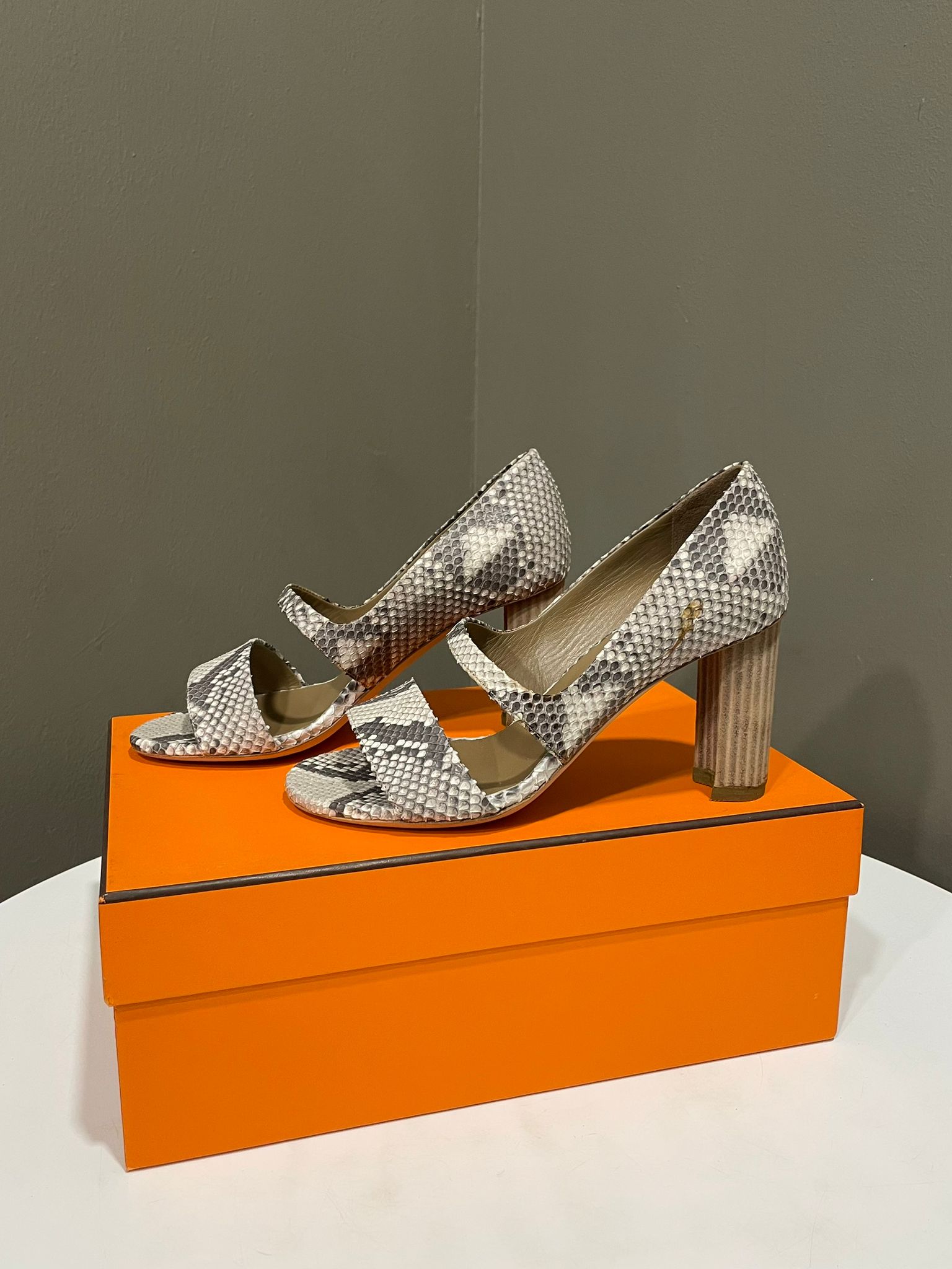 Hermies Python Hermes Wooden Heels Python Size 36.5 – LOVELOTSLUXURY