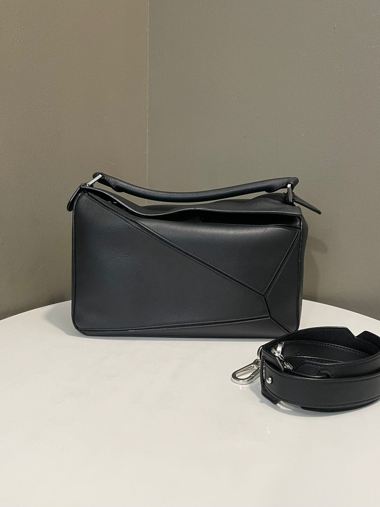 Loewe Puzzle Bag Black Calfskin
