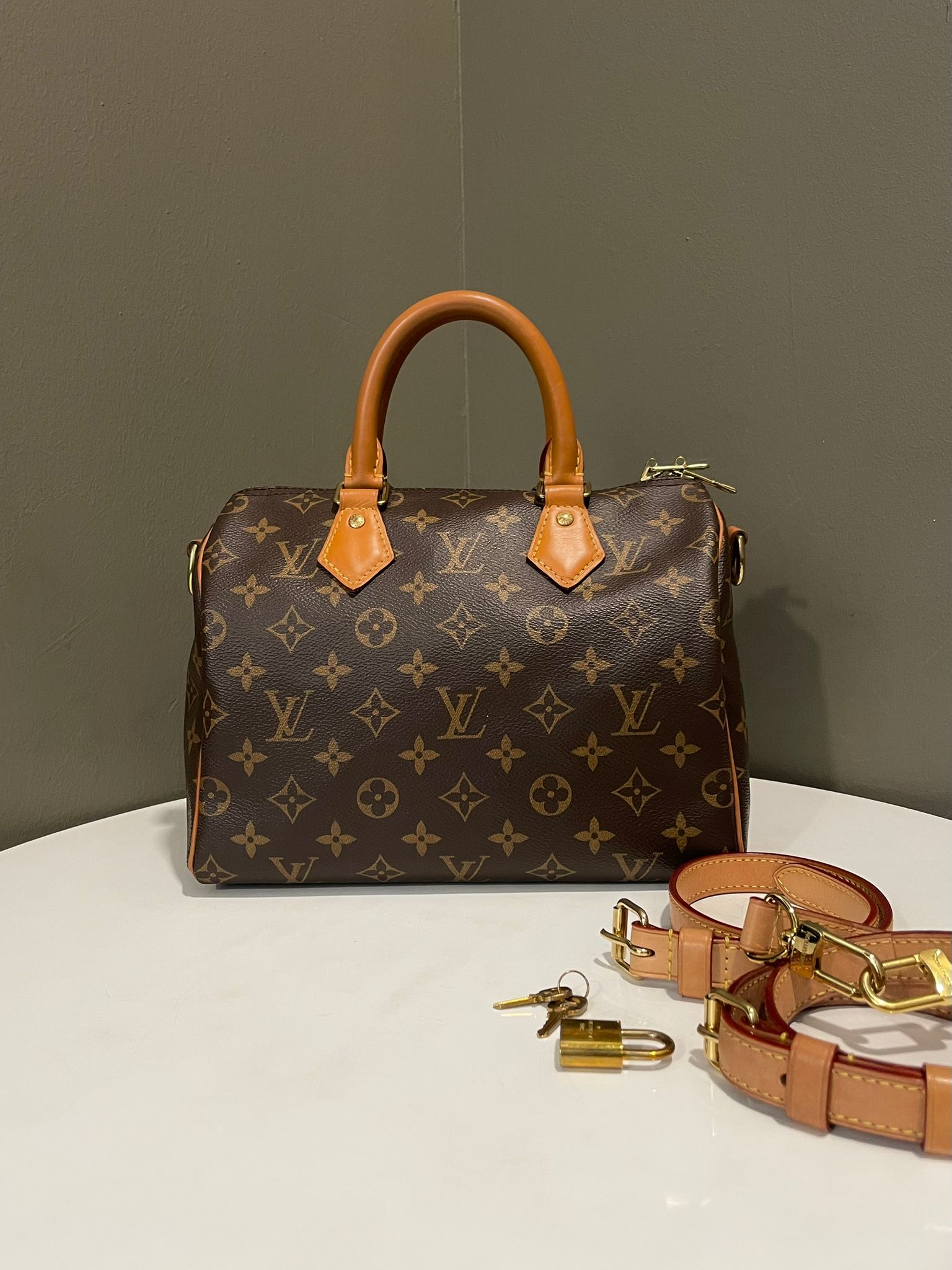 LOUIS VUITTON - LOUIS VUITTON サポートテレフォンナノグラム 2色セット 楽天市場】LOUIS VUITTON ルイ ヴィトン サポート テレフォン