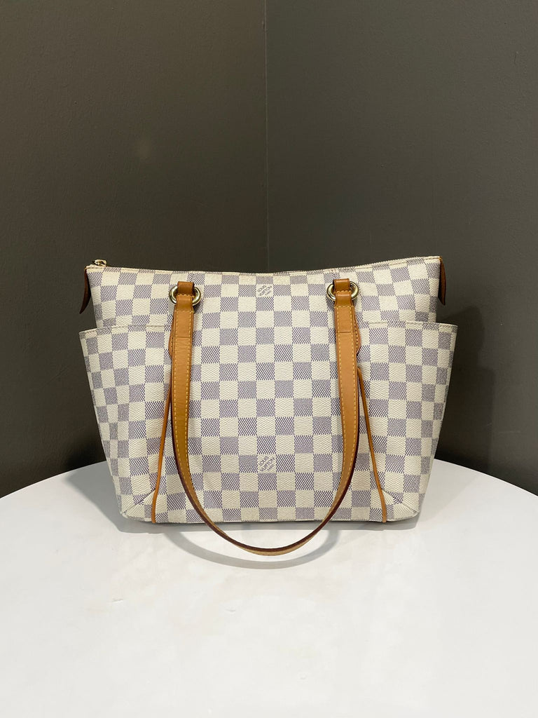 Louis Vuitton Totally PM
Damier Azur