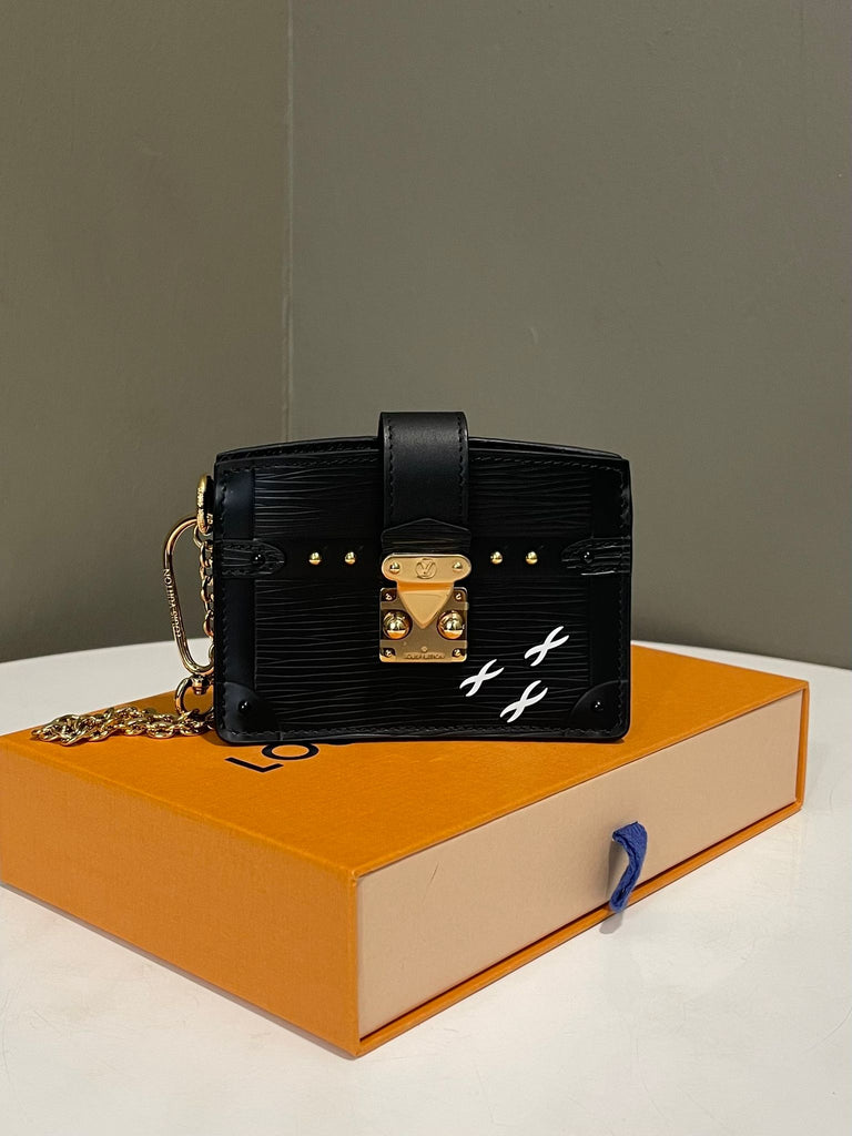 Louis Vuitton Trunk Multicartes Black Epi