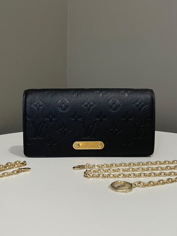 Louis Vuitton Wallet On Chain Lily
Black Monogram Empreinte Leather