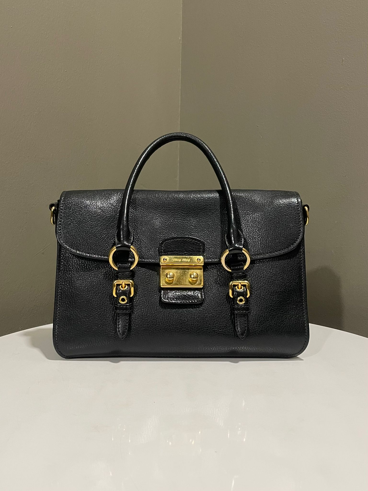 miu2020さん専用 Miu Miu Lock Satchel Flap Bag Black Madras – LOVELOTSLUXURY