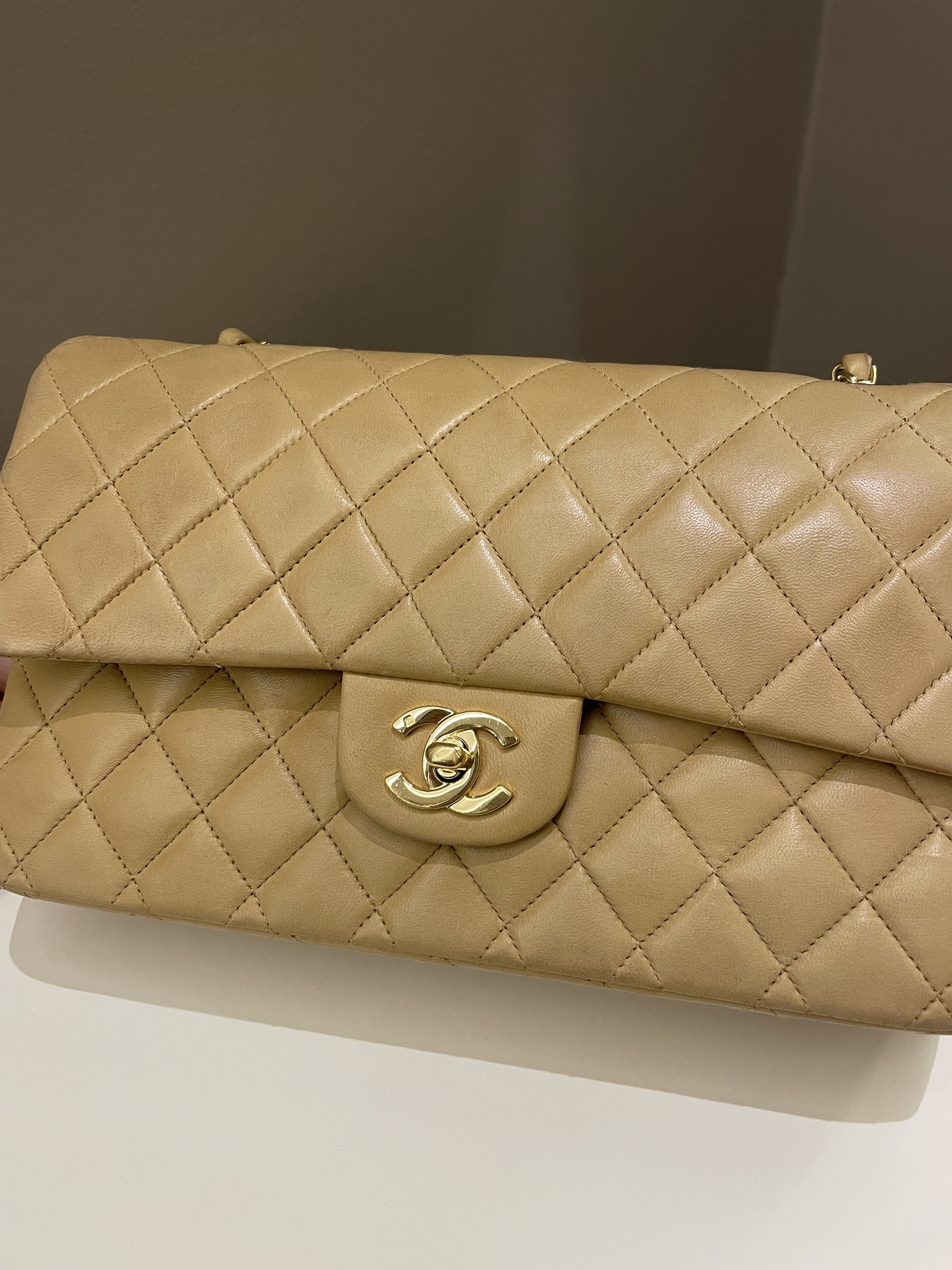Chanel Vintage Classic Quilted Medium Double Flap Beige Lambskin –  ＬＯＶＥＬＯＴＳＬＵＸＵＲＹ