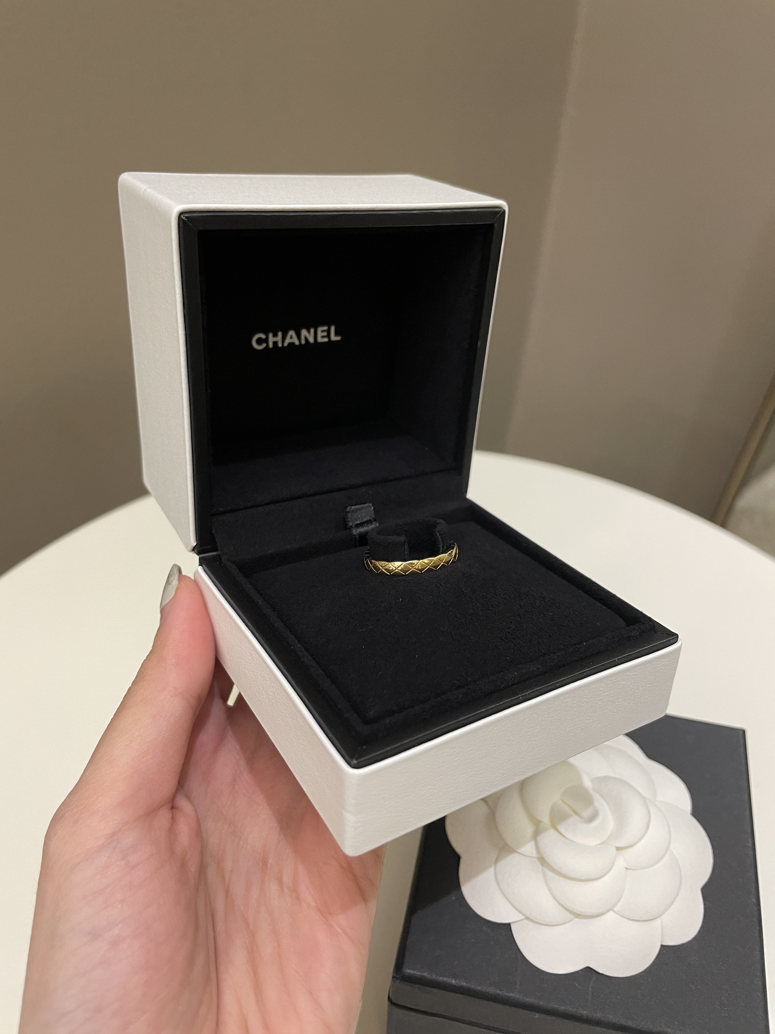 Chanel COCO Crush Ring
18K Yellow Gold