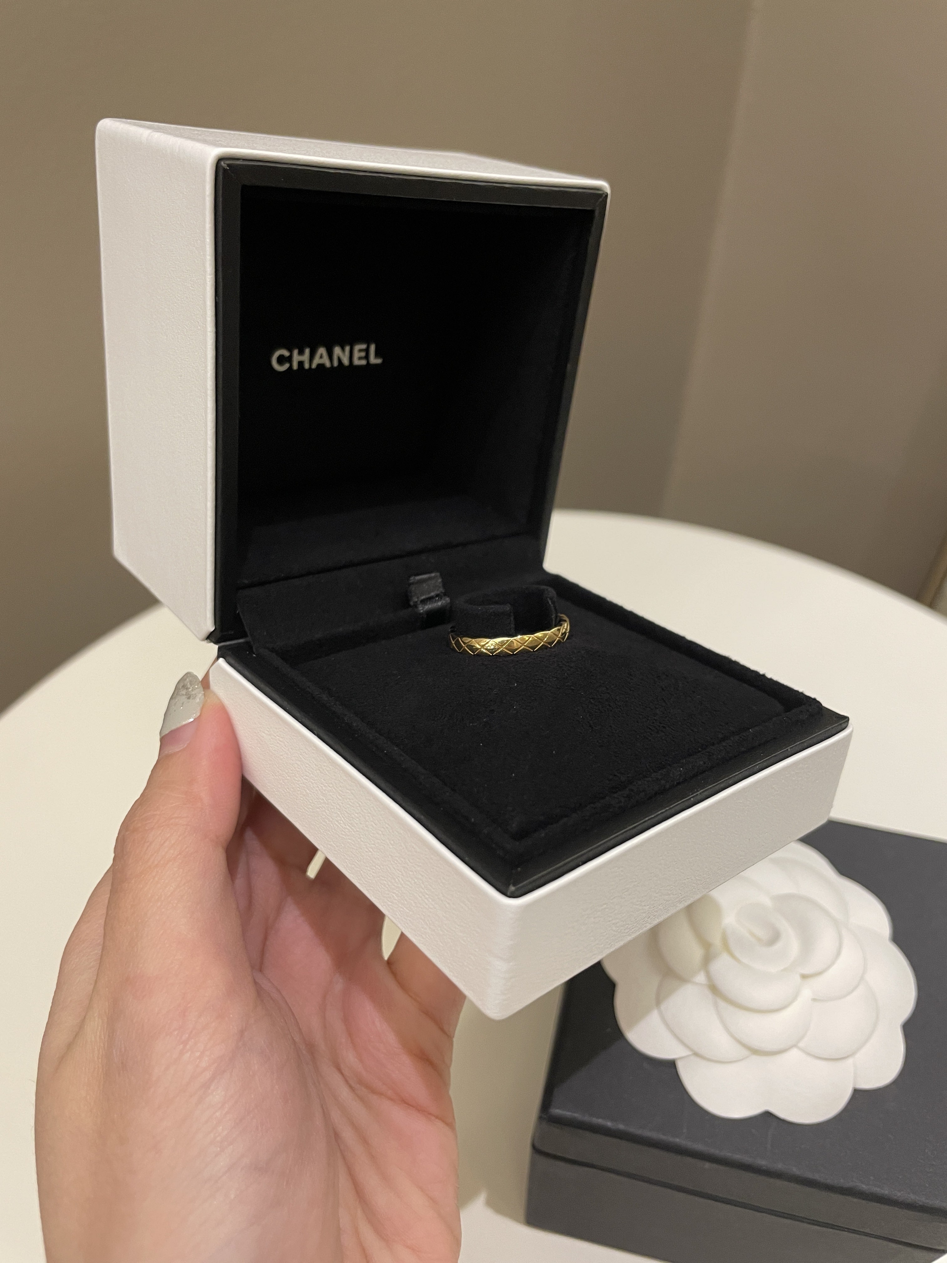 Chanel COCO Crush Ring
18K Yellow Gold