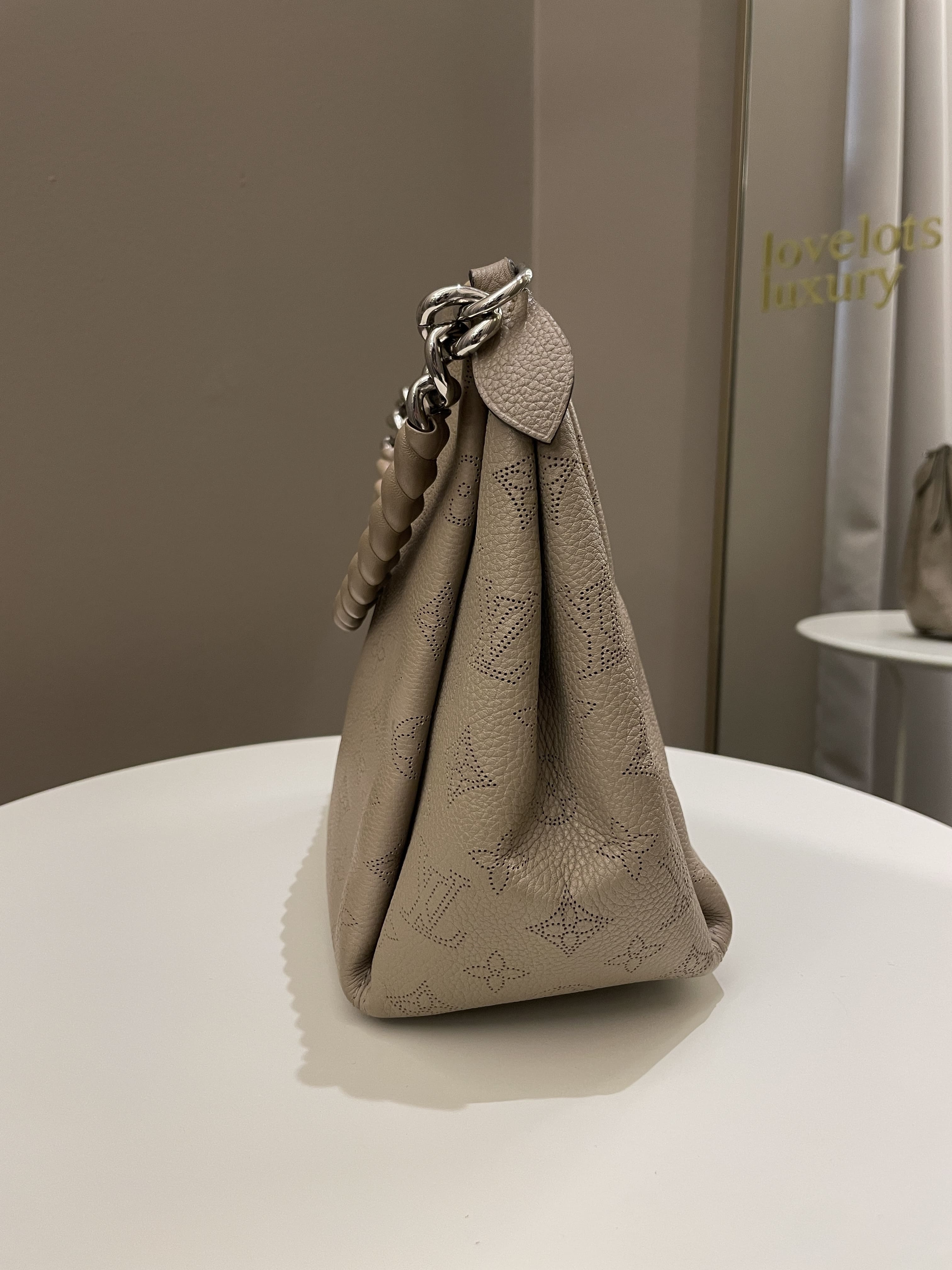 Louis Vuitton - Babylone BB Chain Bag - Galet Beige 