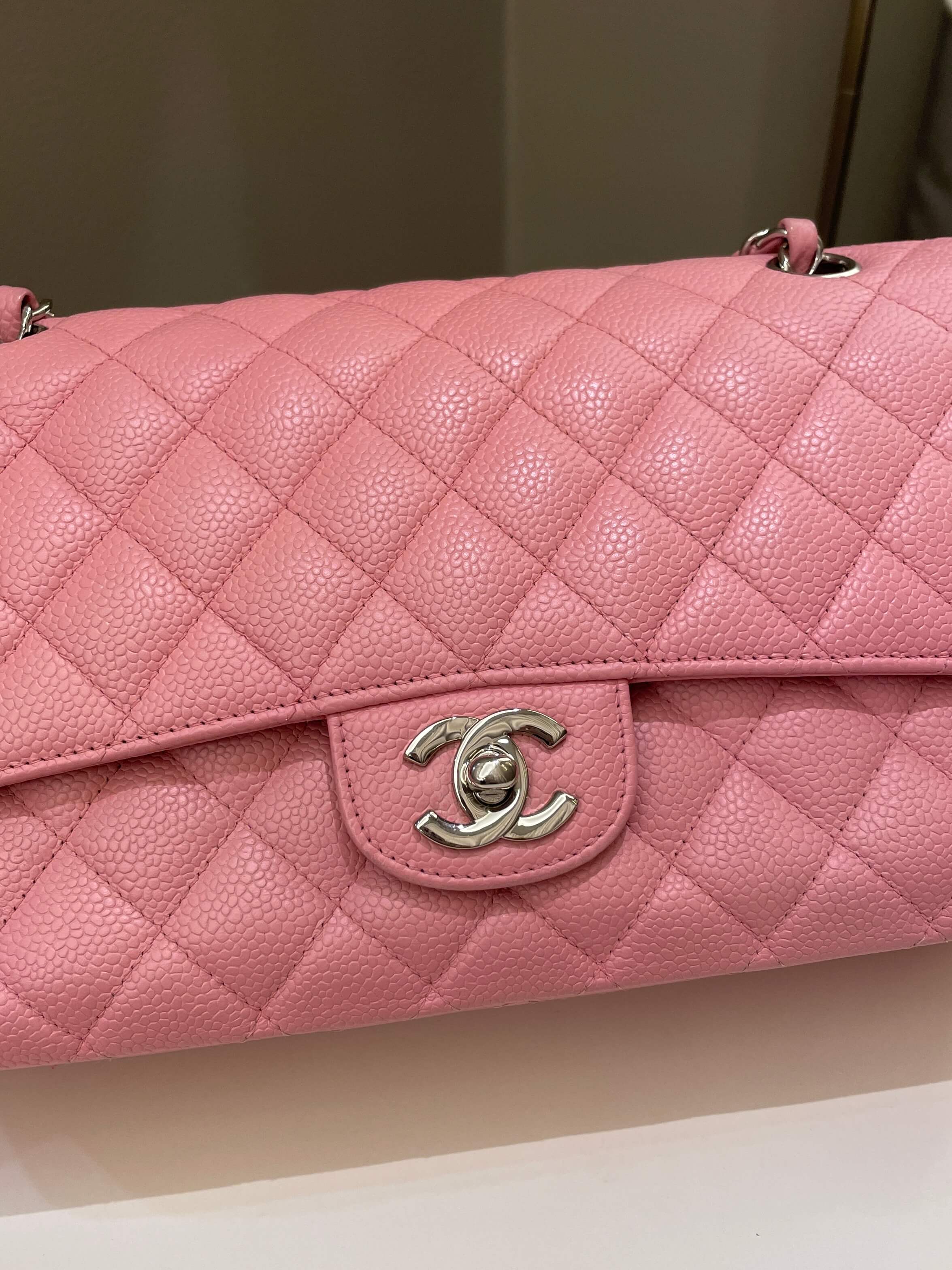 Chanel Classic Medium Double Flap Sakura Pink Caviar – ＬＯＶＥＬＯＴＳＬＵＸＵＲＹ