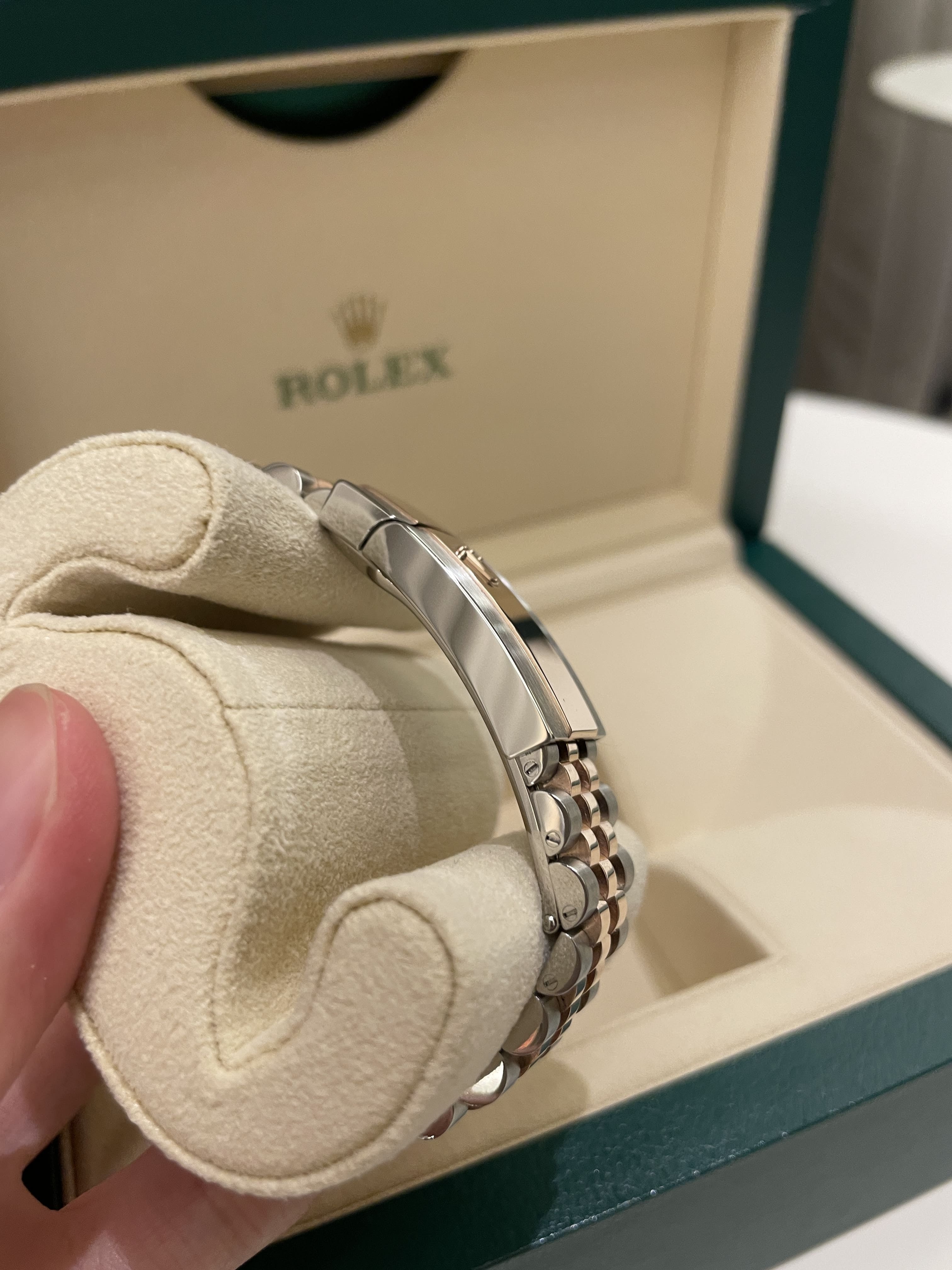 Rolex Datejust 36 18K Rose Gold / White