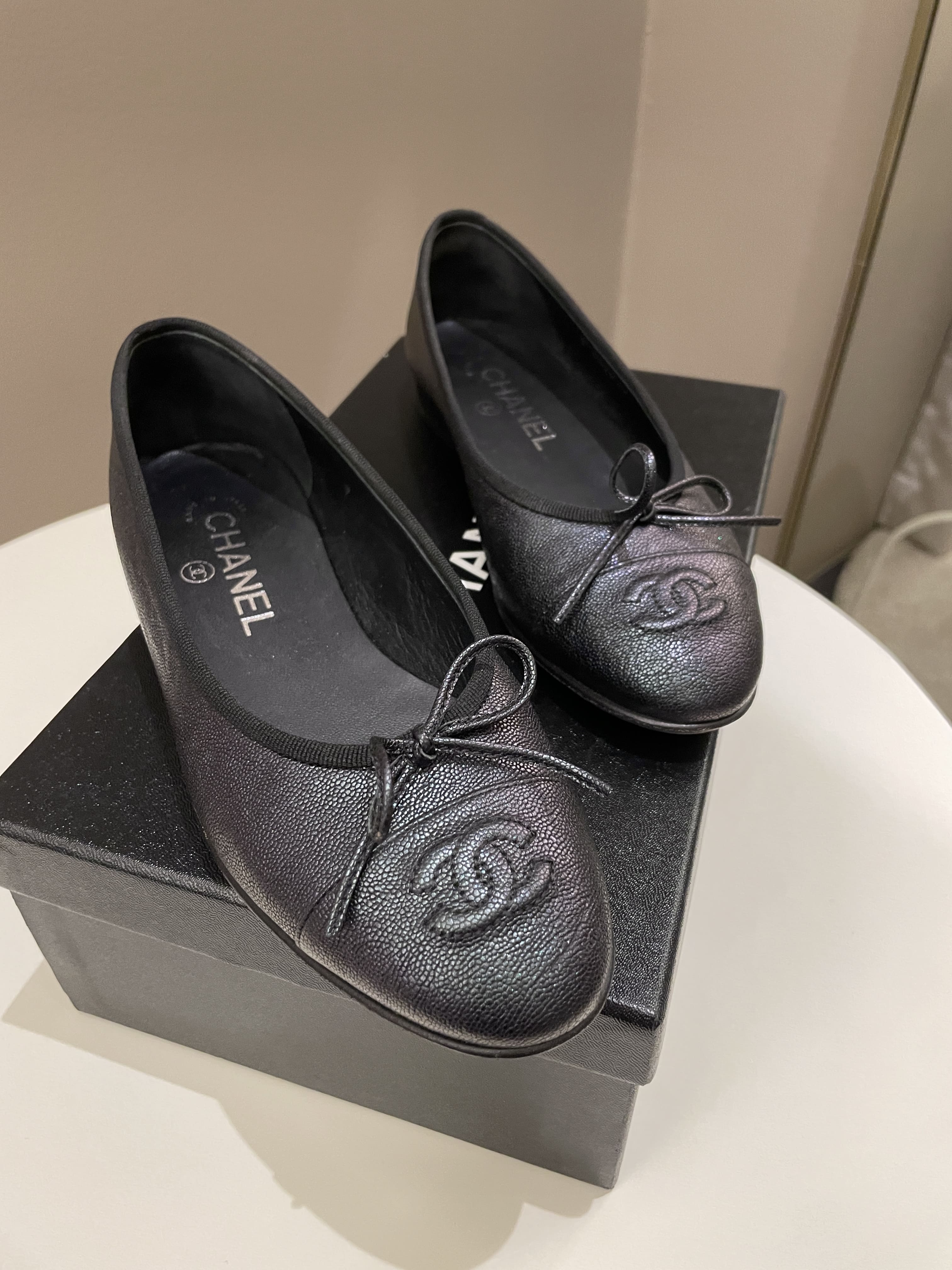 Chanel 19S Classic Ballerina Flats Black Iridescent Caviar Size 35.5C