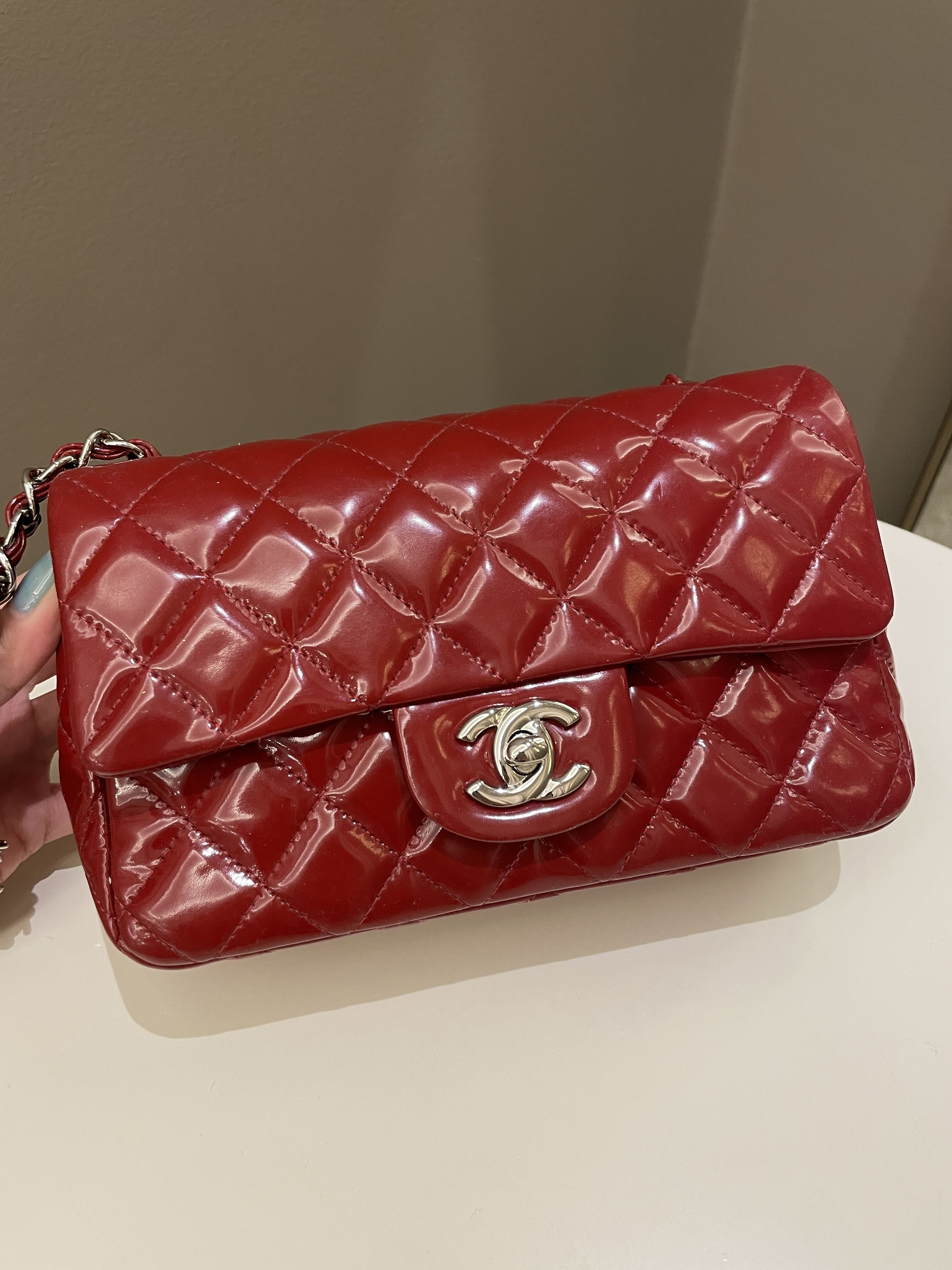 Chanel Classic Quilted Mini Rectangular Red Patent – ＬＯＶＥＬＯＴＳＬＵＸＵＲＹ