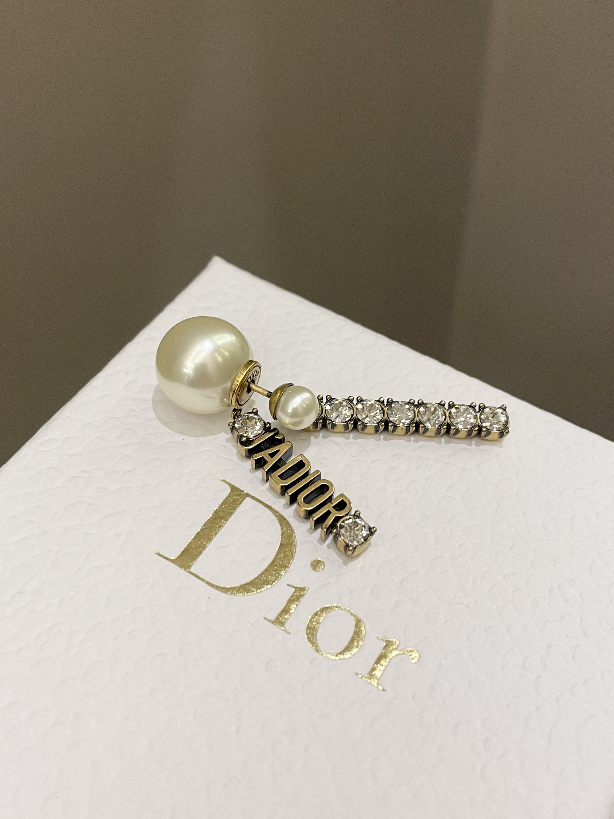 Dior Jadior Single Asymmetric Earrings Rhinestone / Ivory Glass Pearl