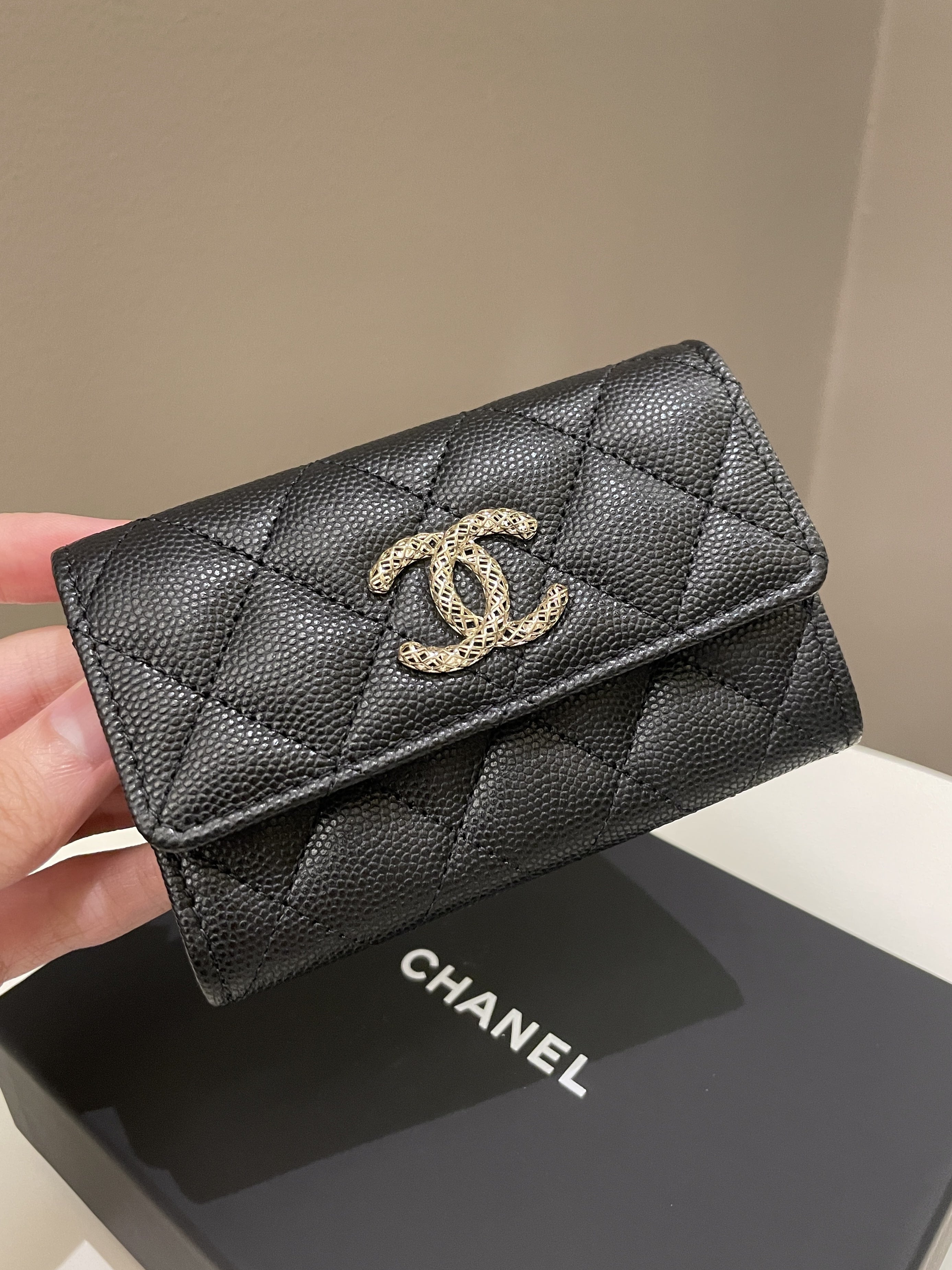 Chanel 23P Cc Snap Card Holder Black Caviar