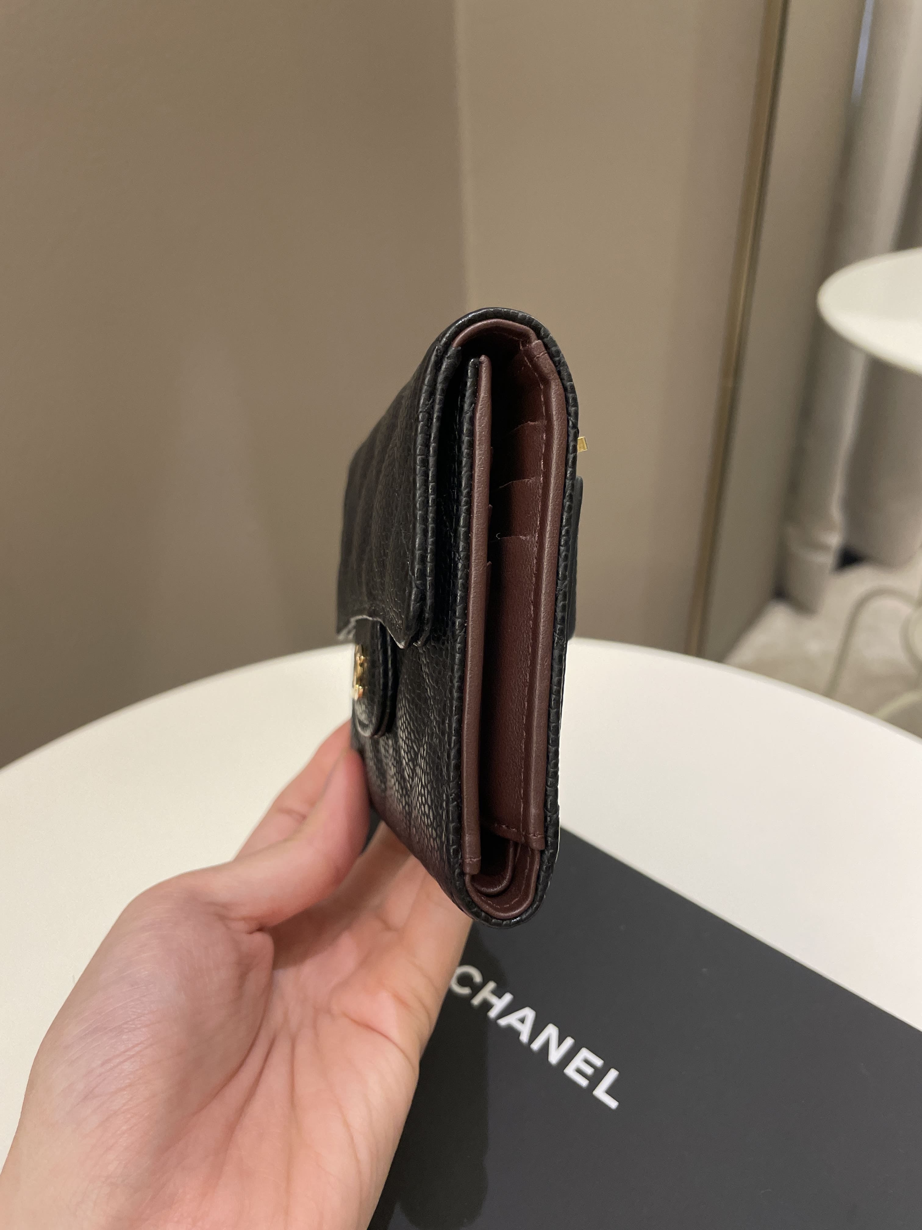 Chanel Small Classic Flap Wallet - 1 MONTH WEAR AND TEAR REVIEW! 