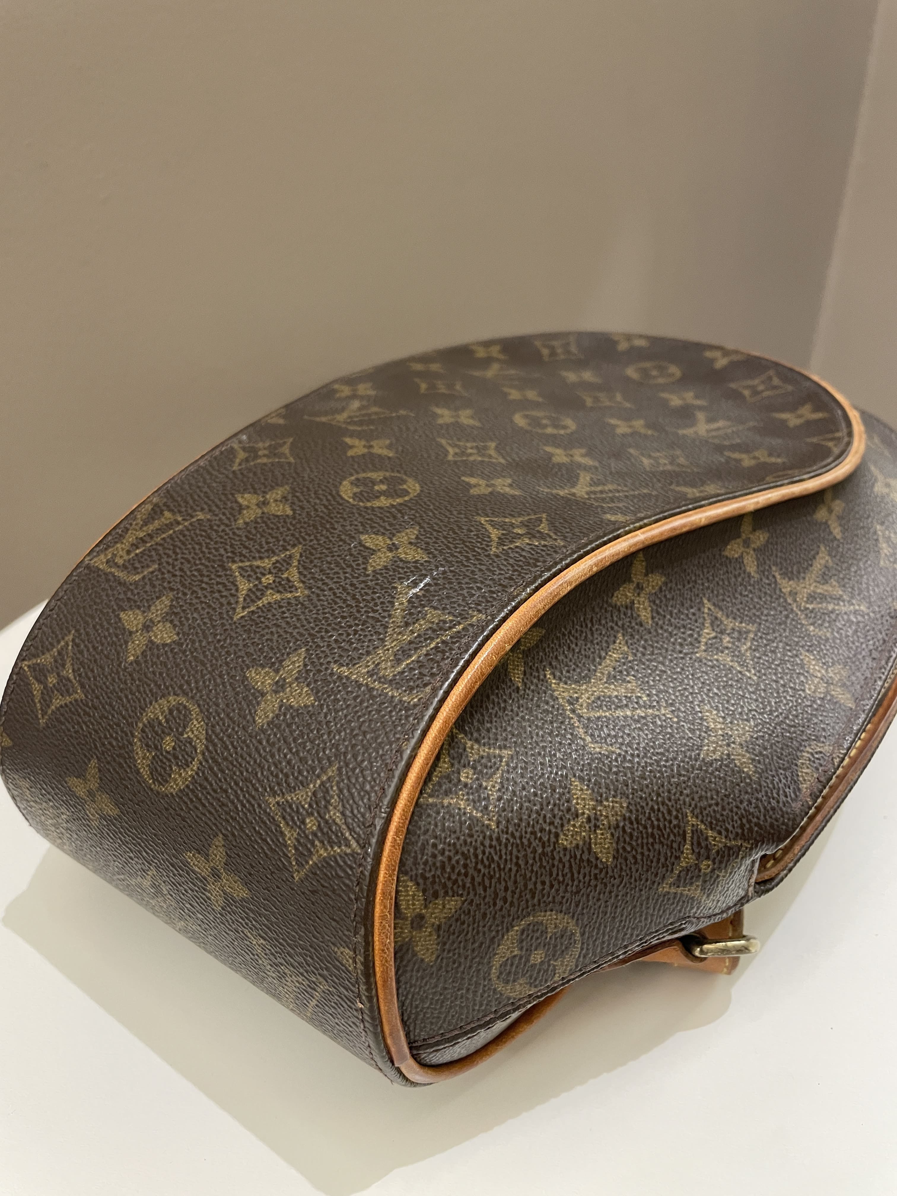 Louis Vuitton Monogram Ellipse Backpack (SHG-7ViG86) – LuxeDH