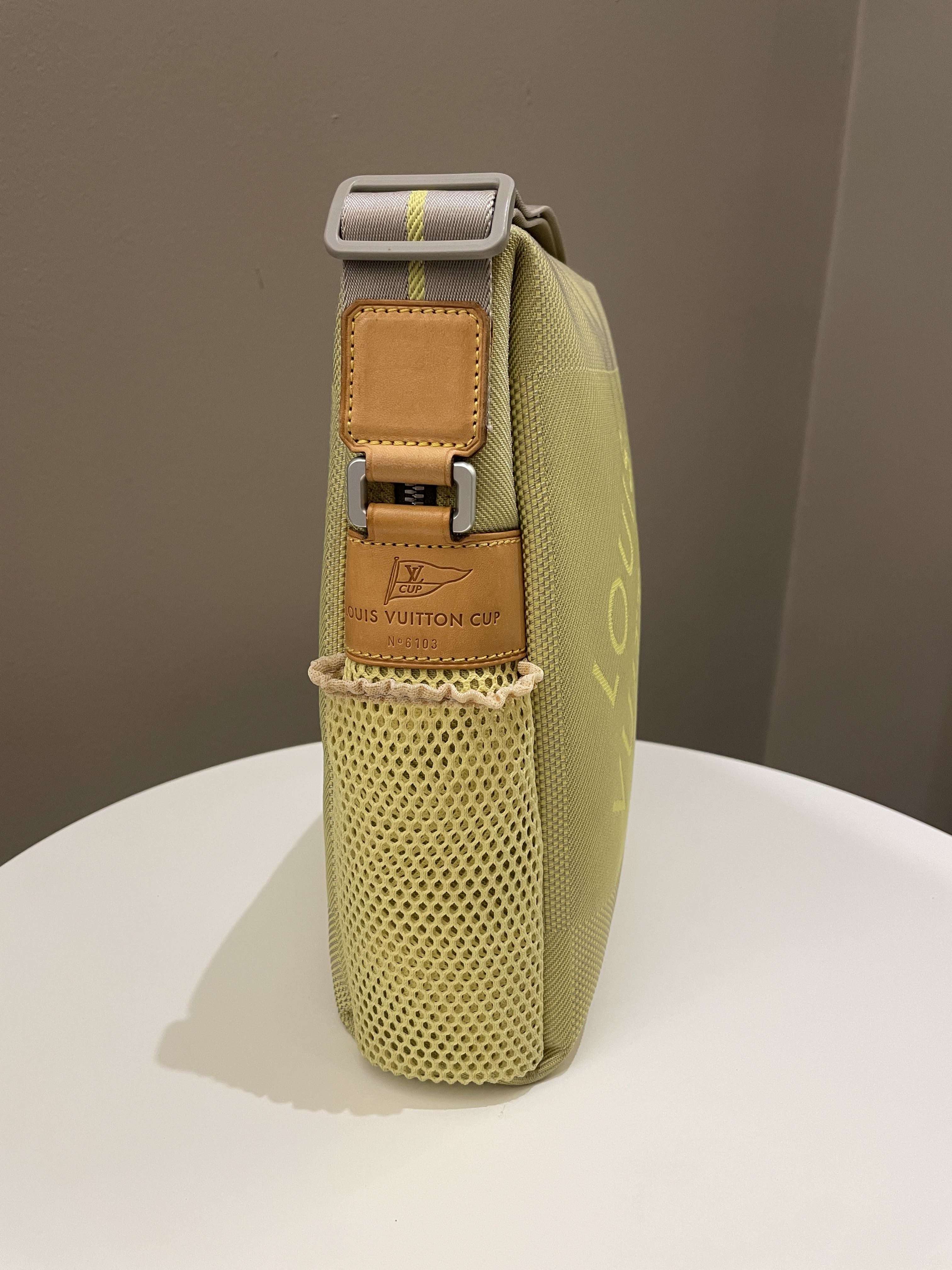 Louis Vuitton Ultra Rare LV Cup Lime Green Damier Geant Pochette Wrist –  Bagriculture