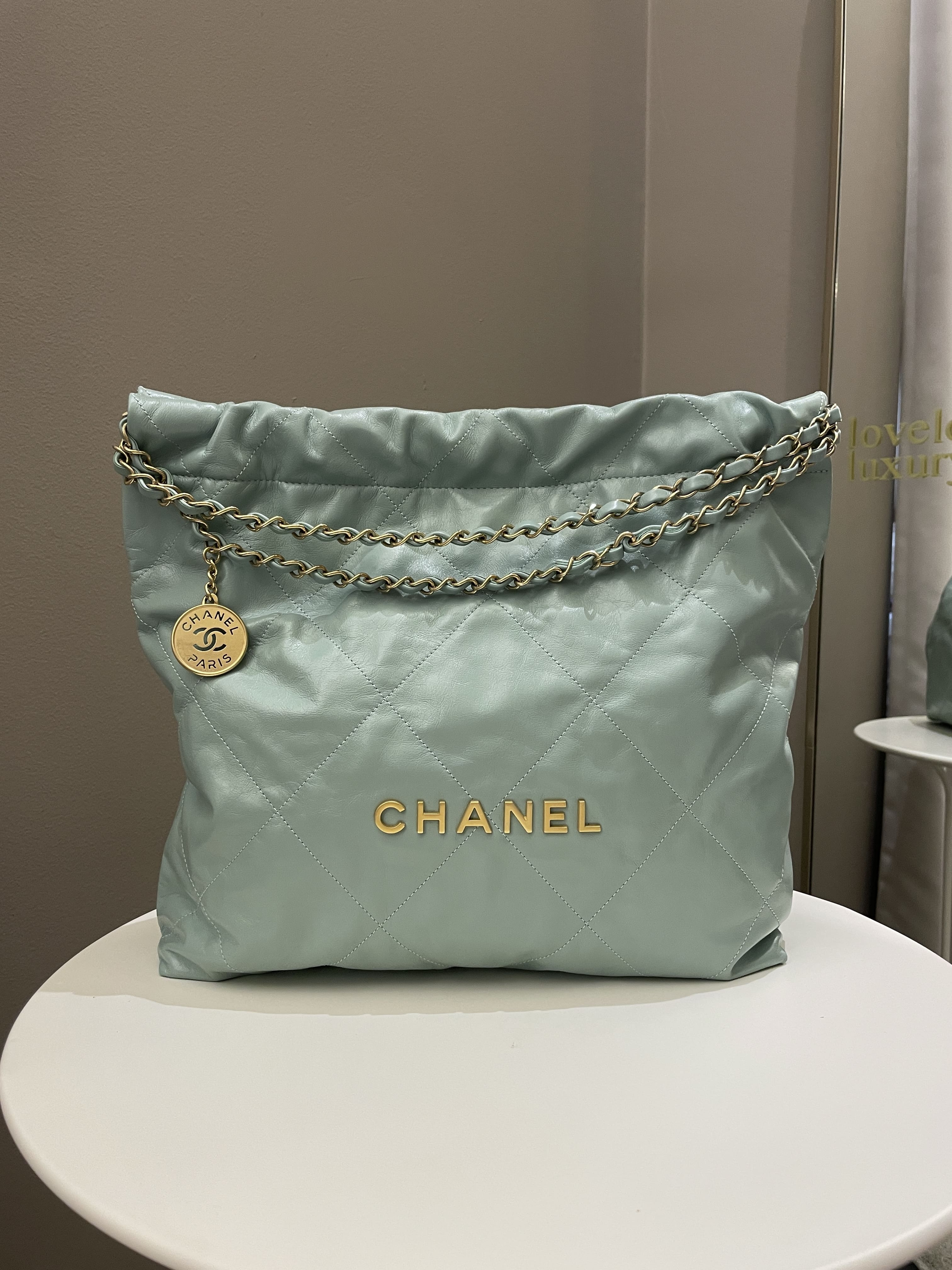 Chanel 22 Medium Tiffany Mint Calfskin – ＬＯＶＥＬＯＴＳＬＵＸＵＲＹ