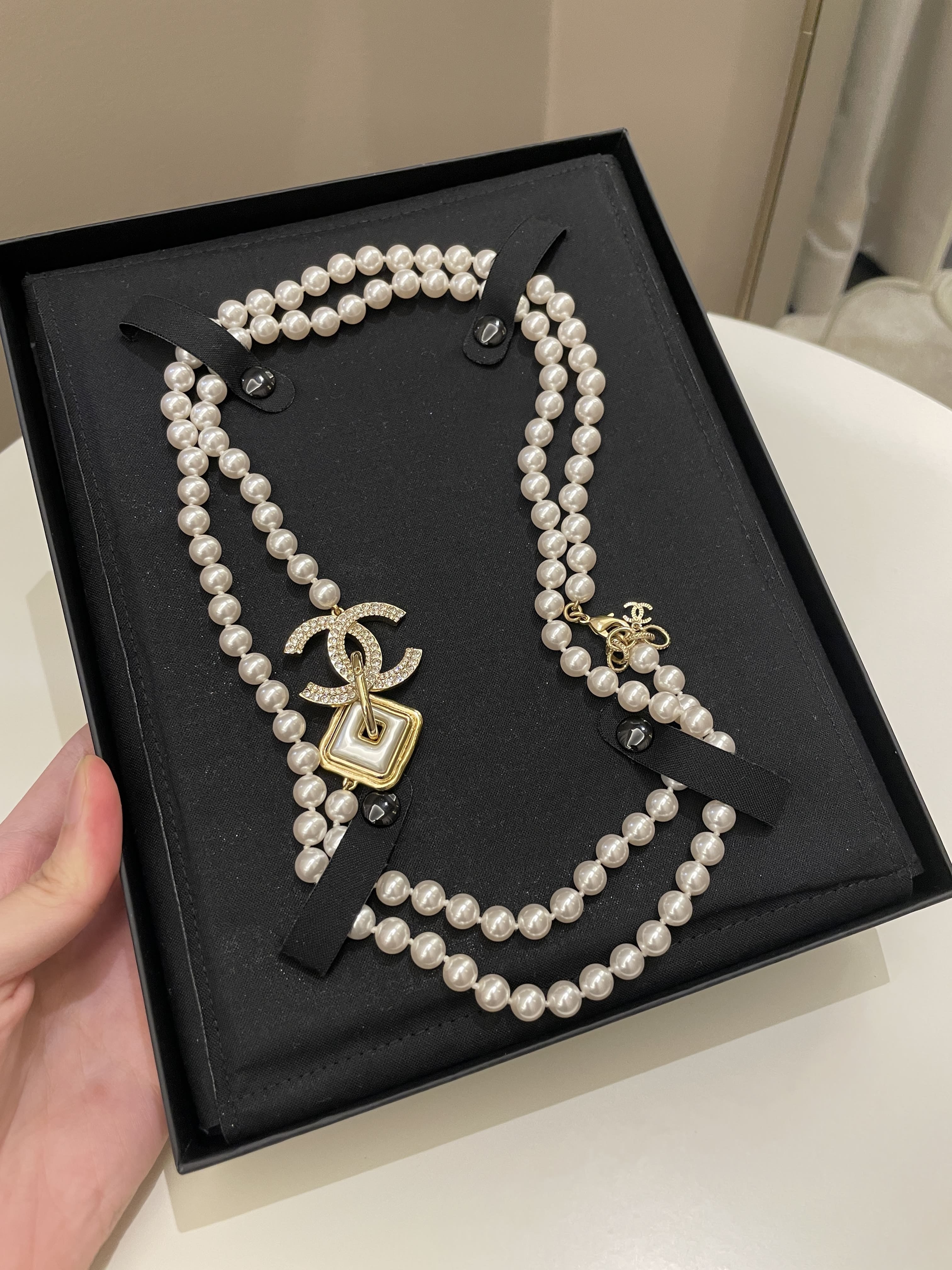 Chanel 22A CC Pearl Necklace Ivory Pearl/ Rhinestones