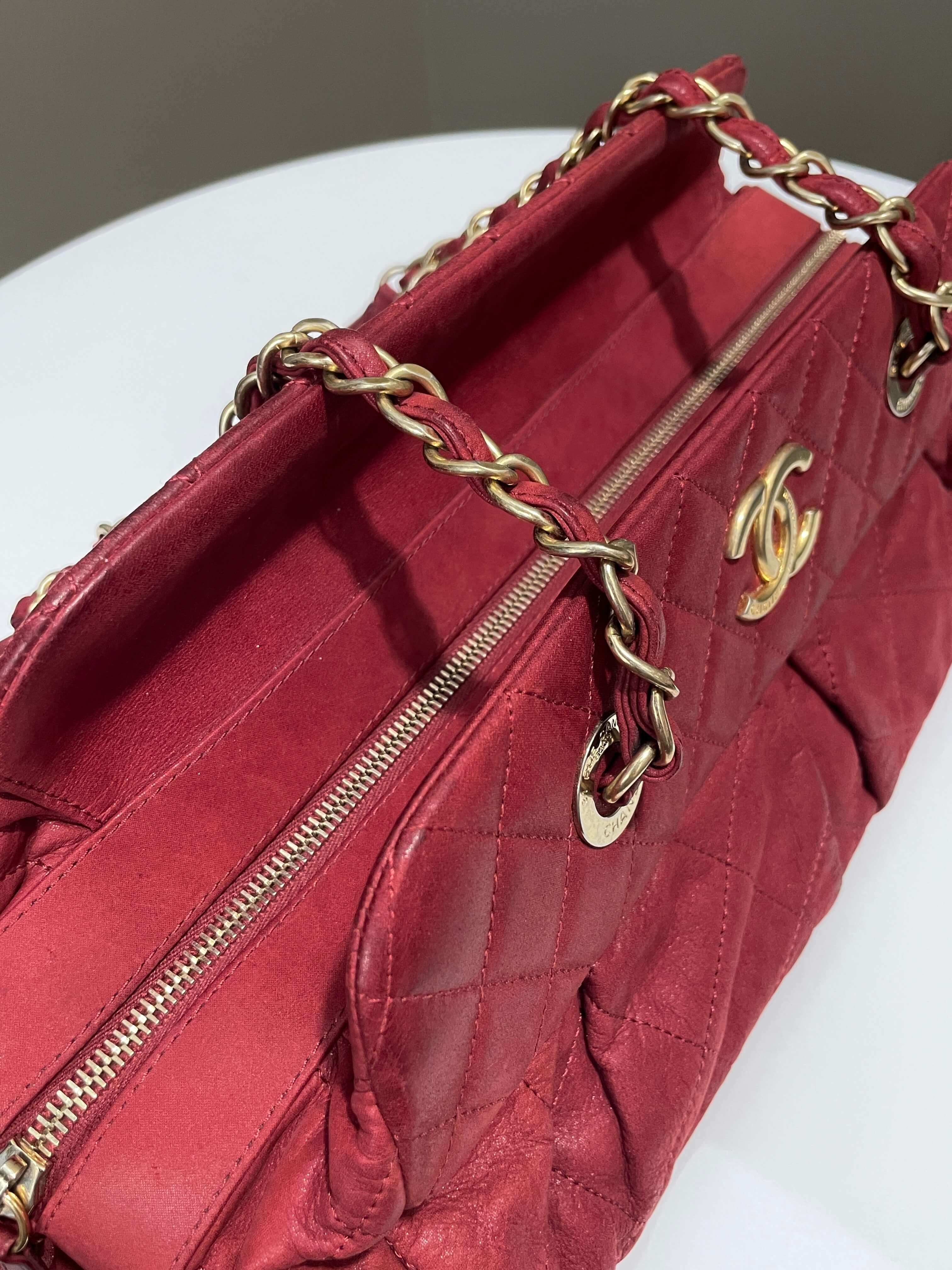 Chanel Cc Quilted Chain Shoulder Bag Red Calfskin