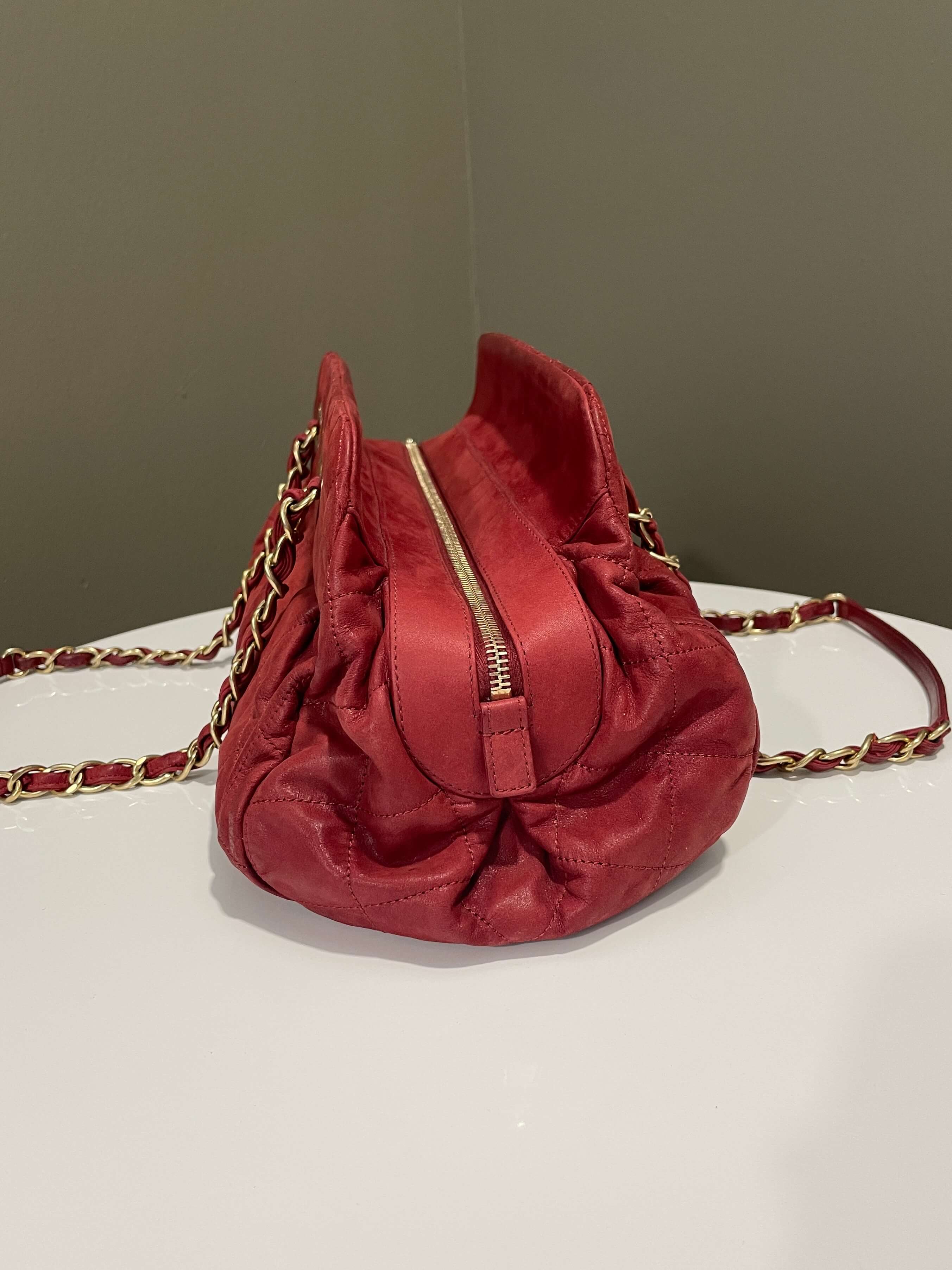Chanel Cc Quilted Chain Shoulder Bag Red Calfskin