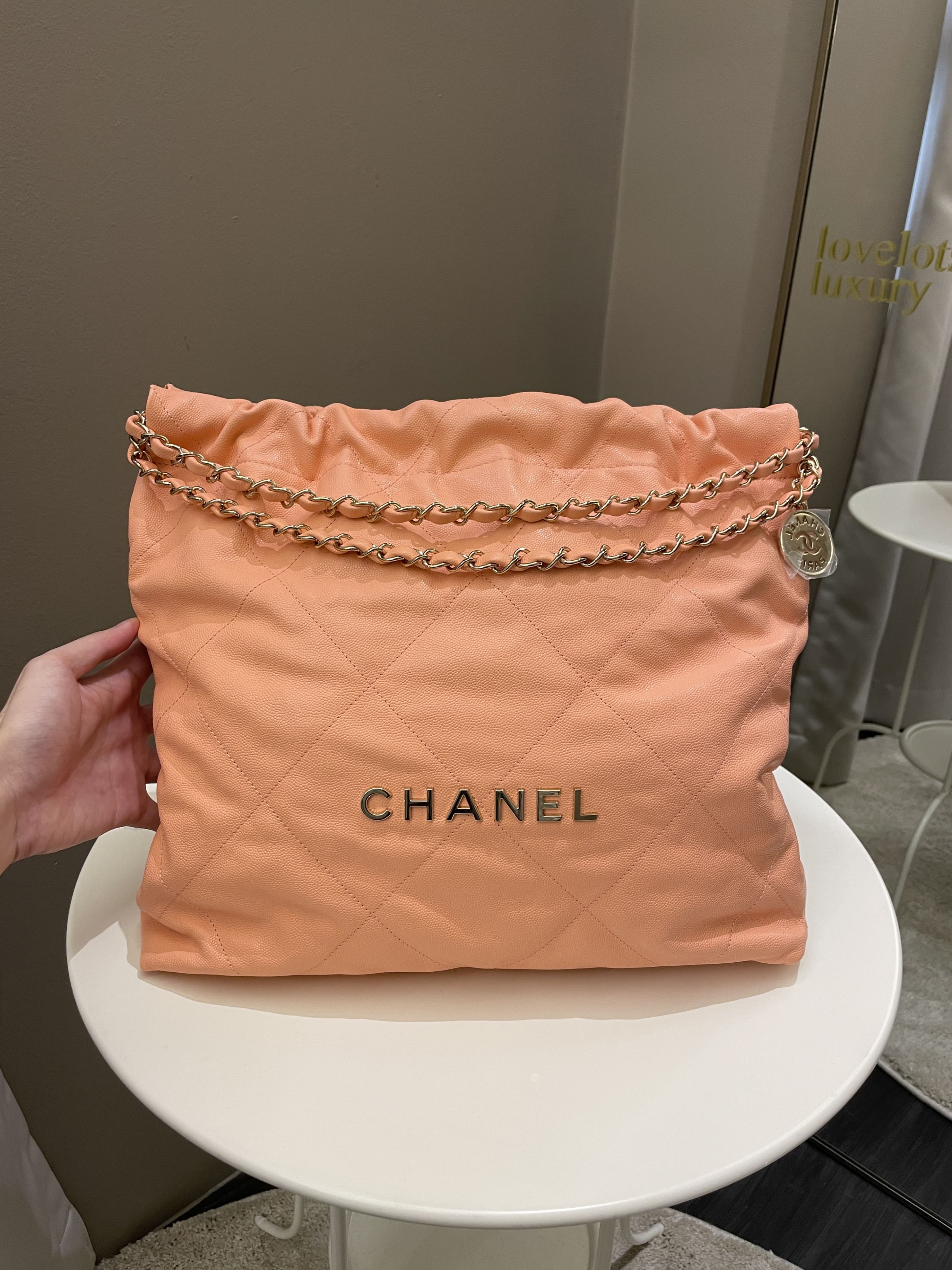 Chanel 22 Medium Orange Claire Caviar – ＬＯＶＥＬＯＴＳＬＵＸＵＲＹ