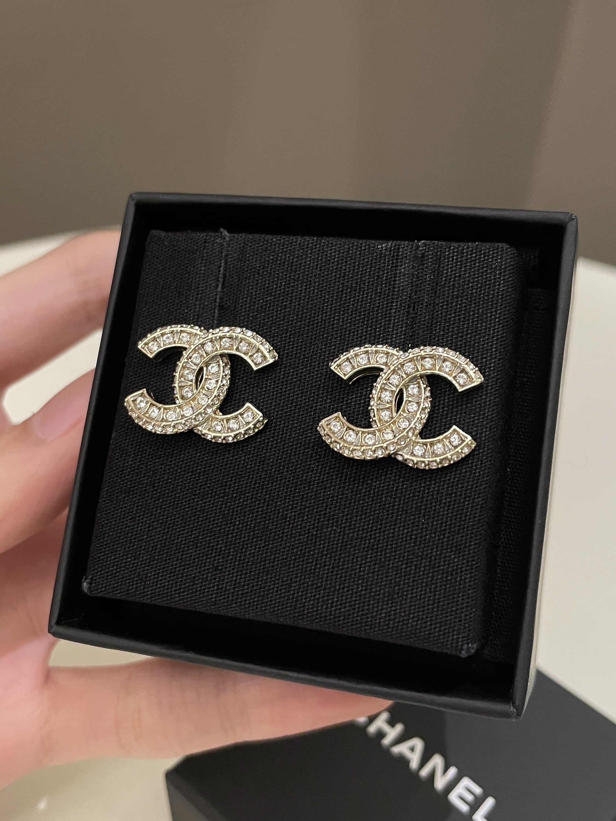 Chanel 22V Classic Cc Earring 
Rhinestones