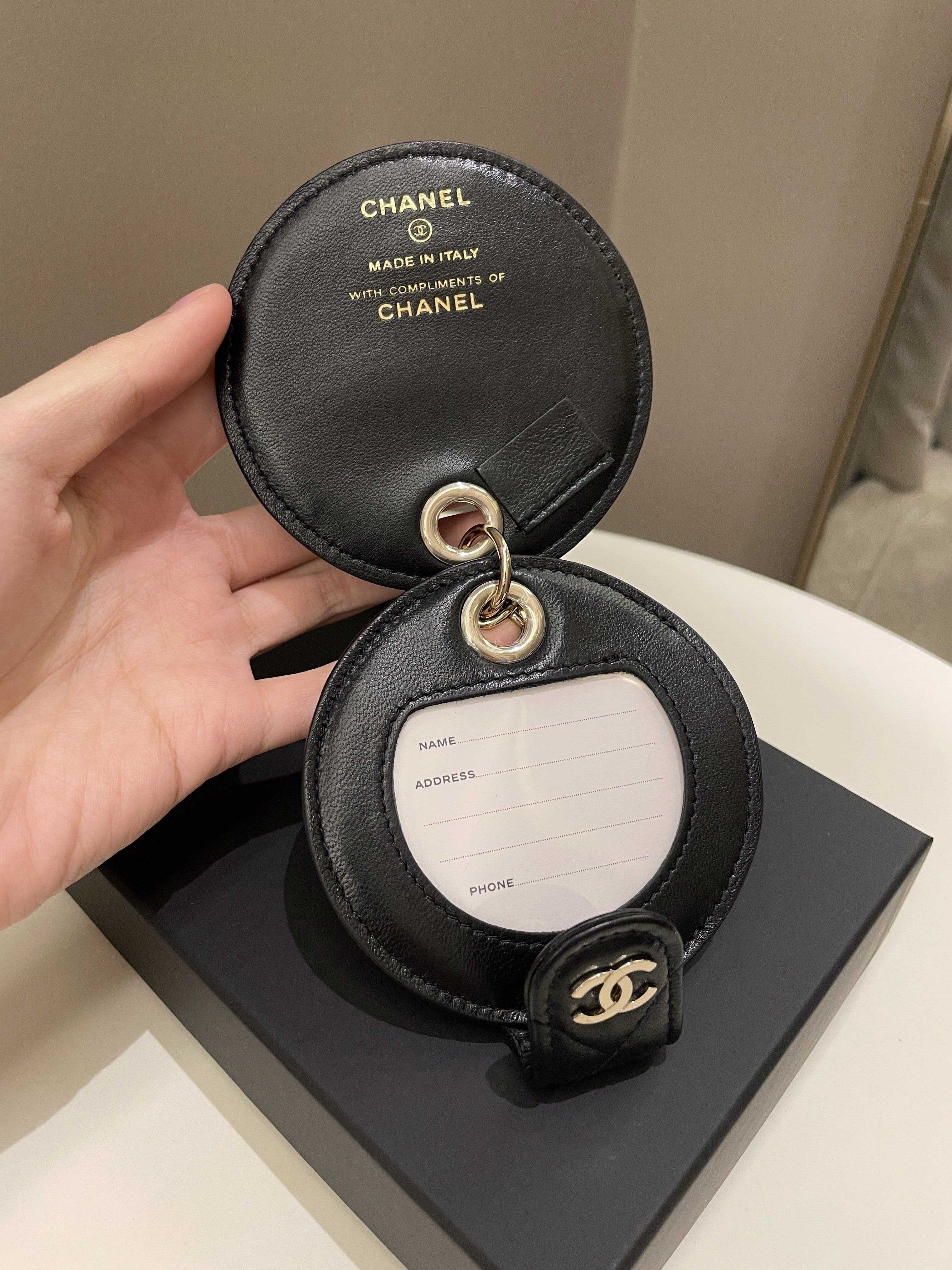 Chanel 20C Travel Round Luggage Tag
Black Lambskin