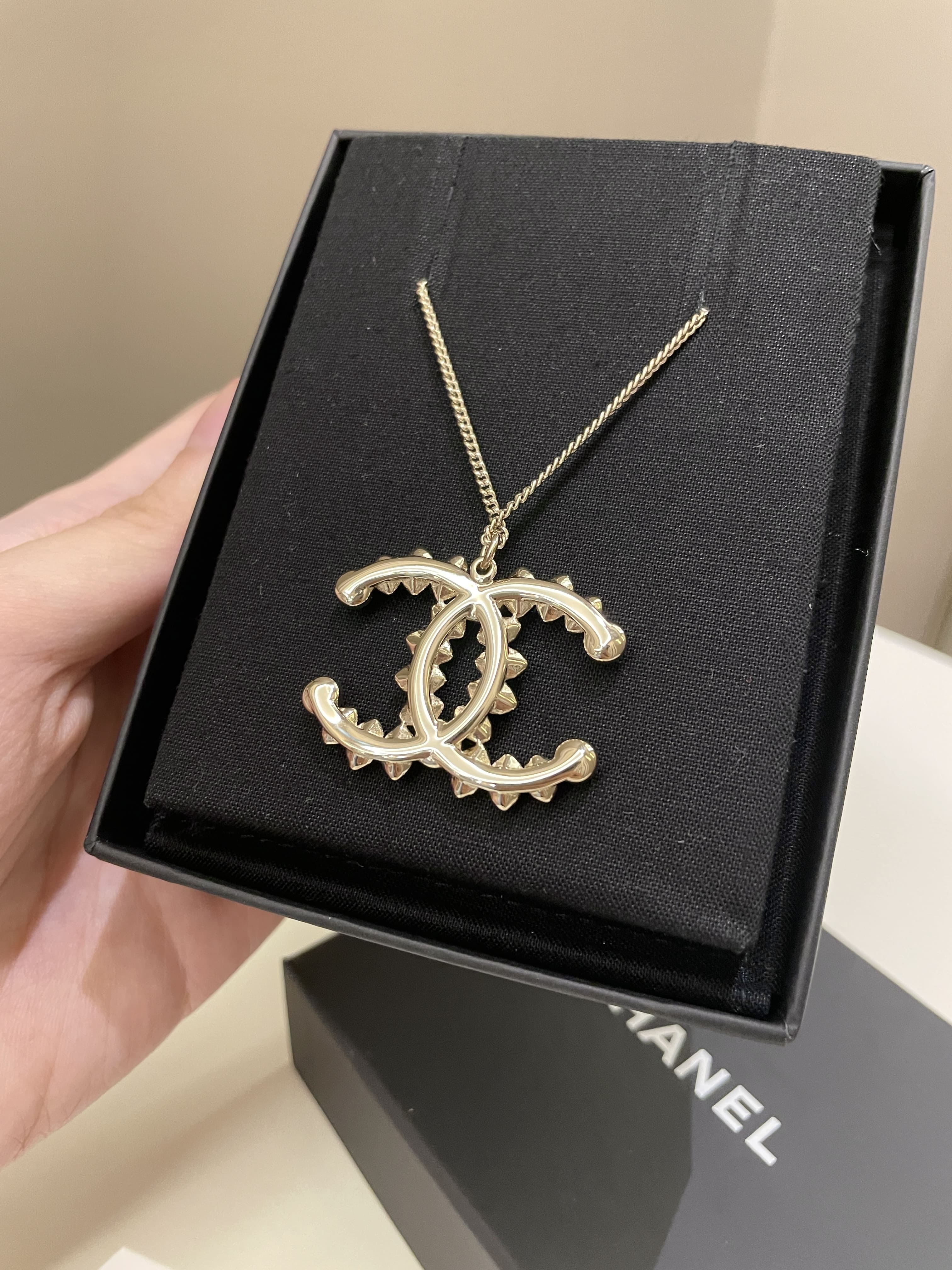 Chanel 19A Cc Crytsal Pearl Necklace Rhinestones/ Pearl