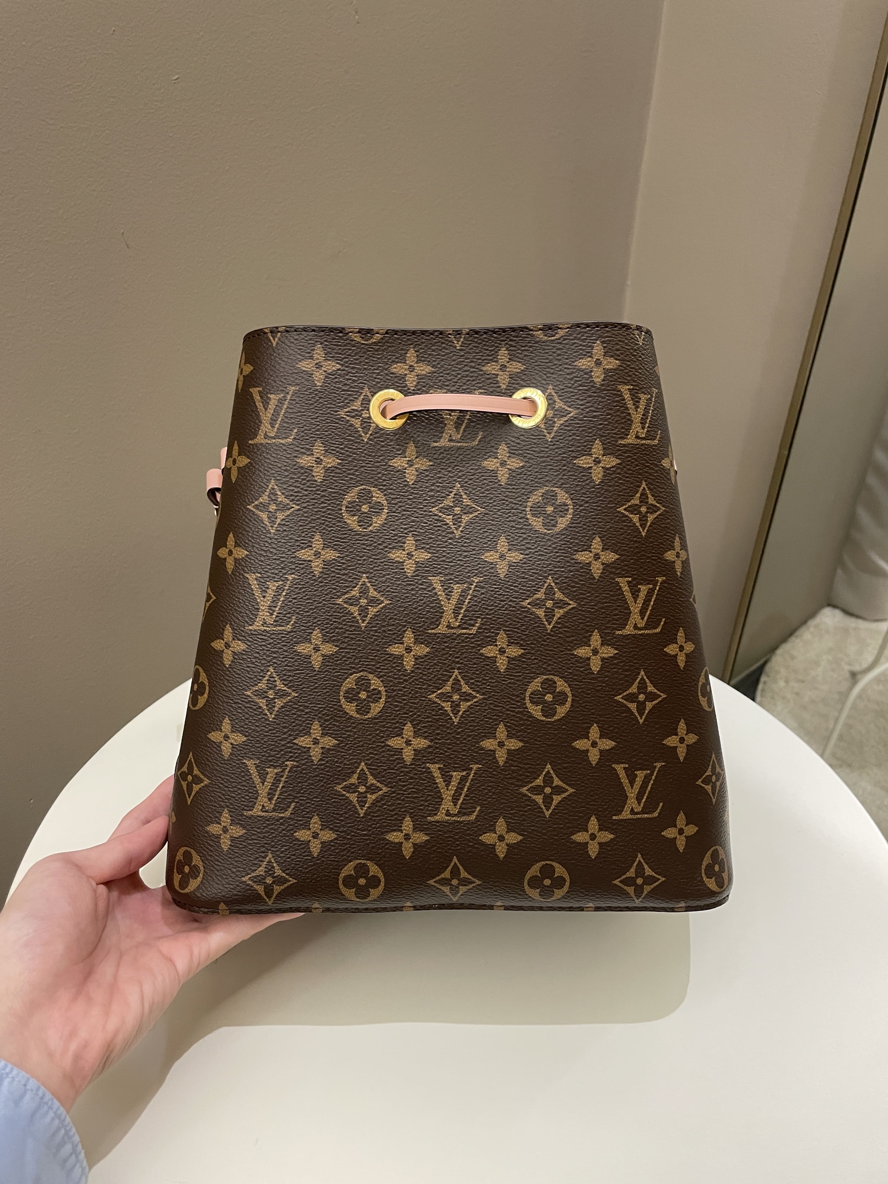 Louis Vuitton - Neonoe MM Monogram Brown Canvas Shoulder Bag FULL KIT