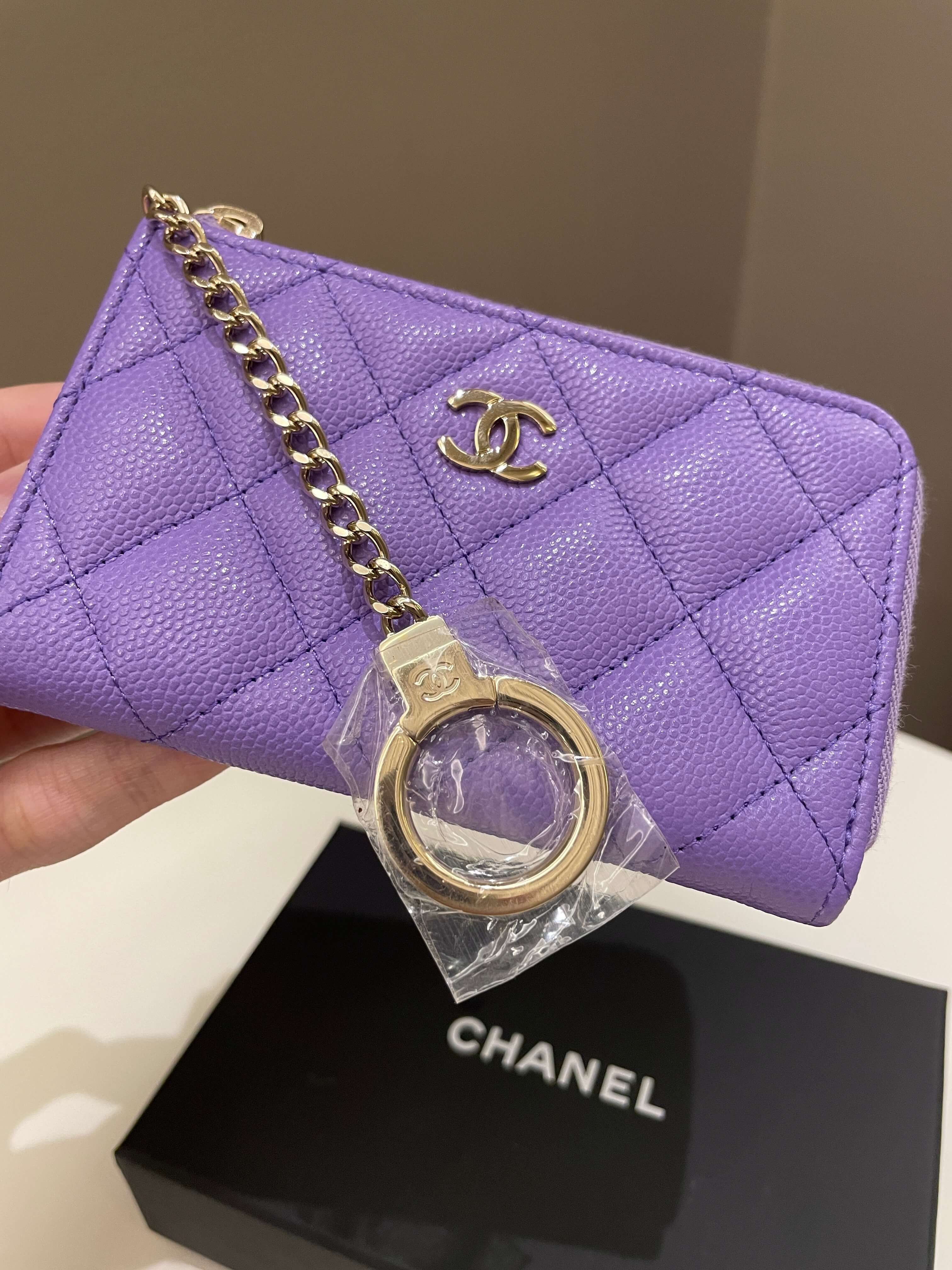 CHANEL Caviar Quilted Zipped Key Holder Case White 1284389