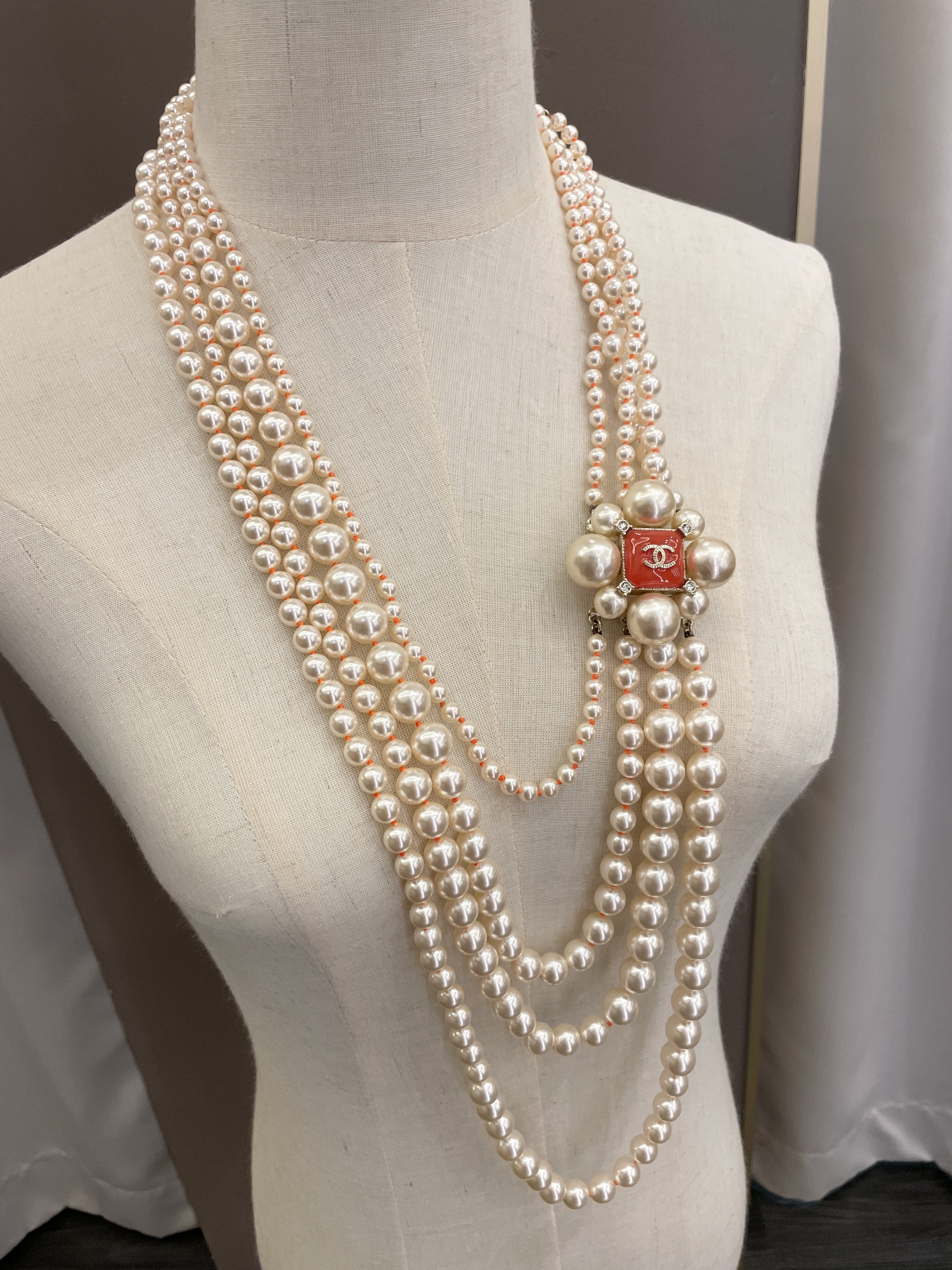 Chanel 14K Statement Pearl Necklace 
Ivory Glass Pearl