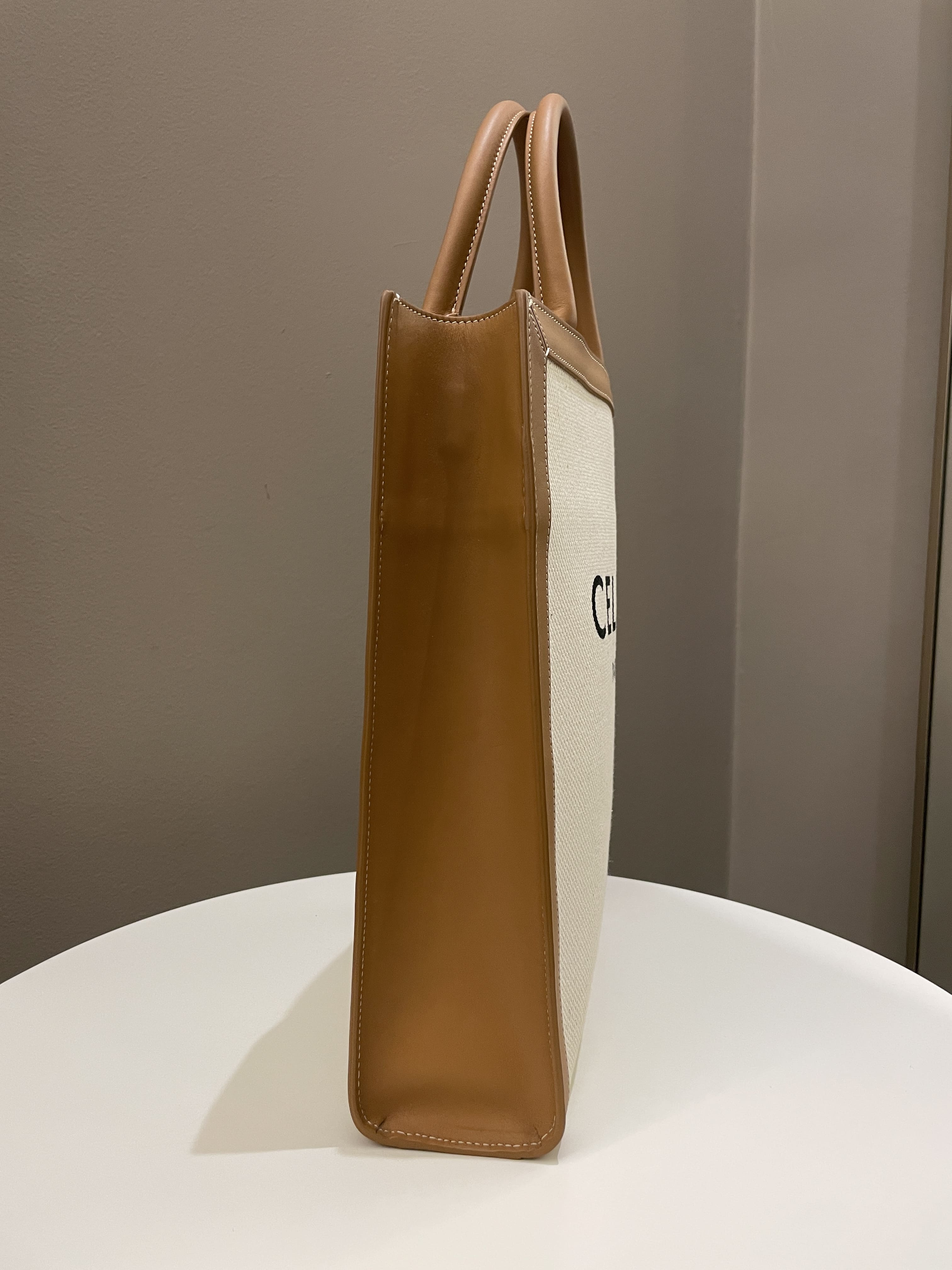 Celine Vertical Cabas Tote Bag Beige / Brown