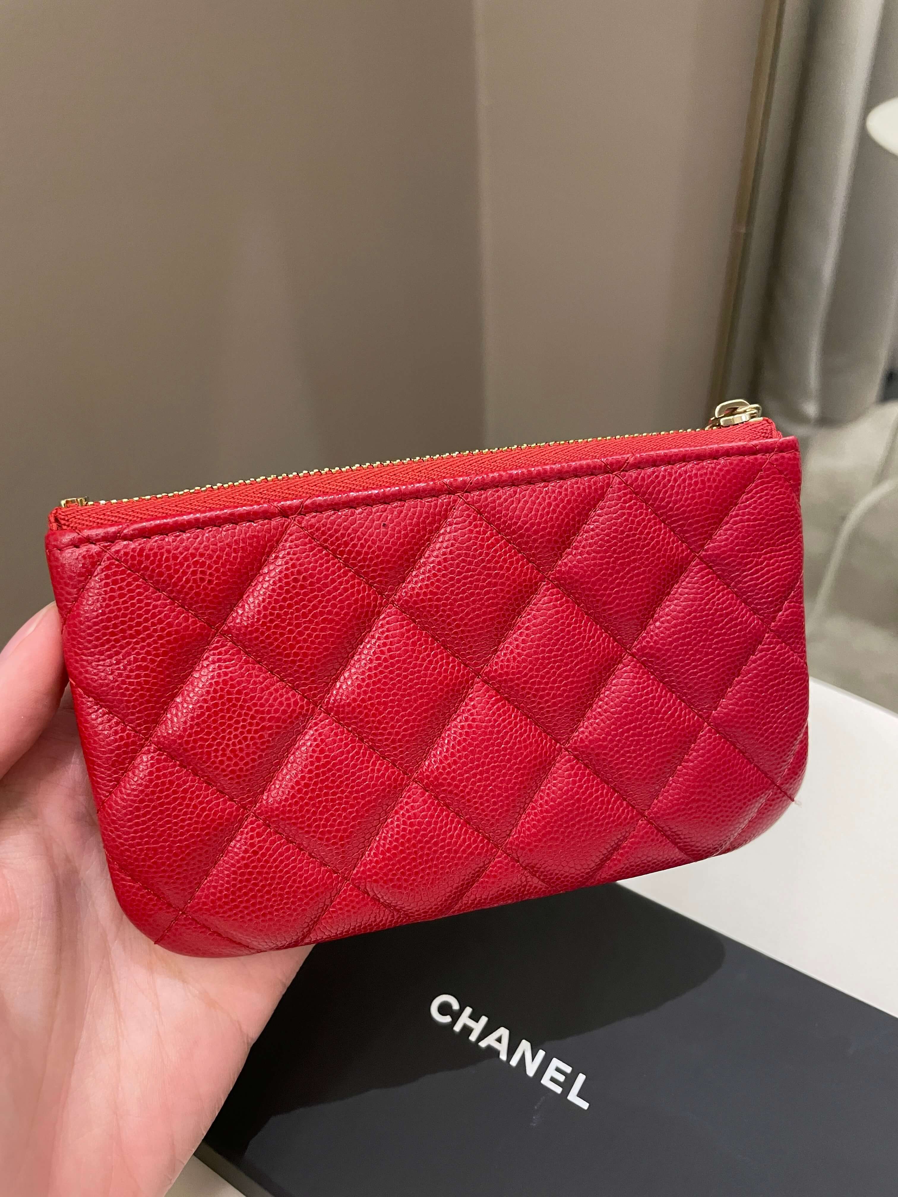 Chanel Classic Quilted Mini OCase
Red Caviar
