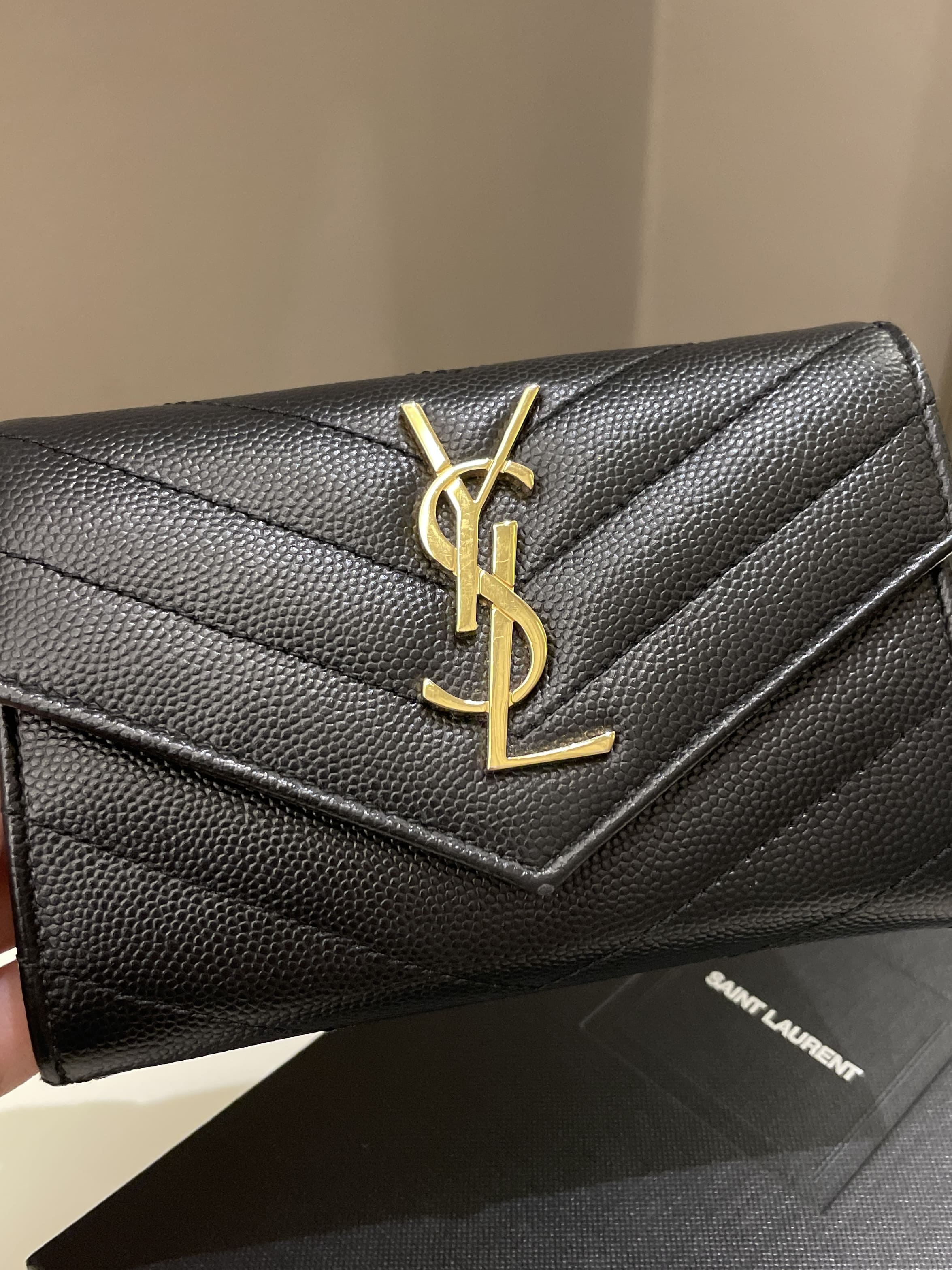 Saint Laurent Small Flap Monogram Card Holder Wallet Black Grained Lea –  ＬＯＶＥＬＯＴＳＬＵＸＵＲＹ