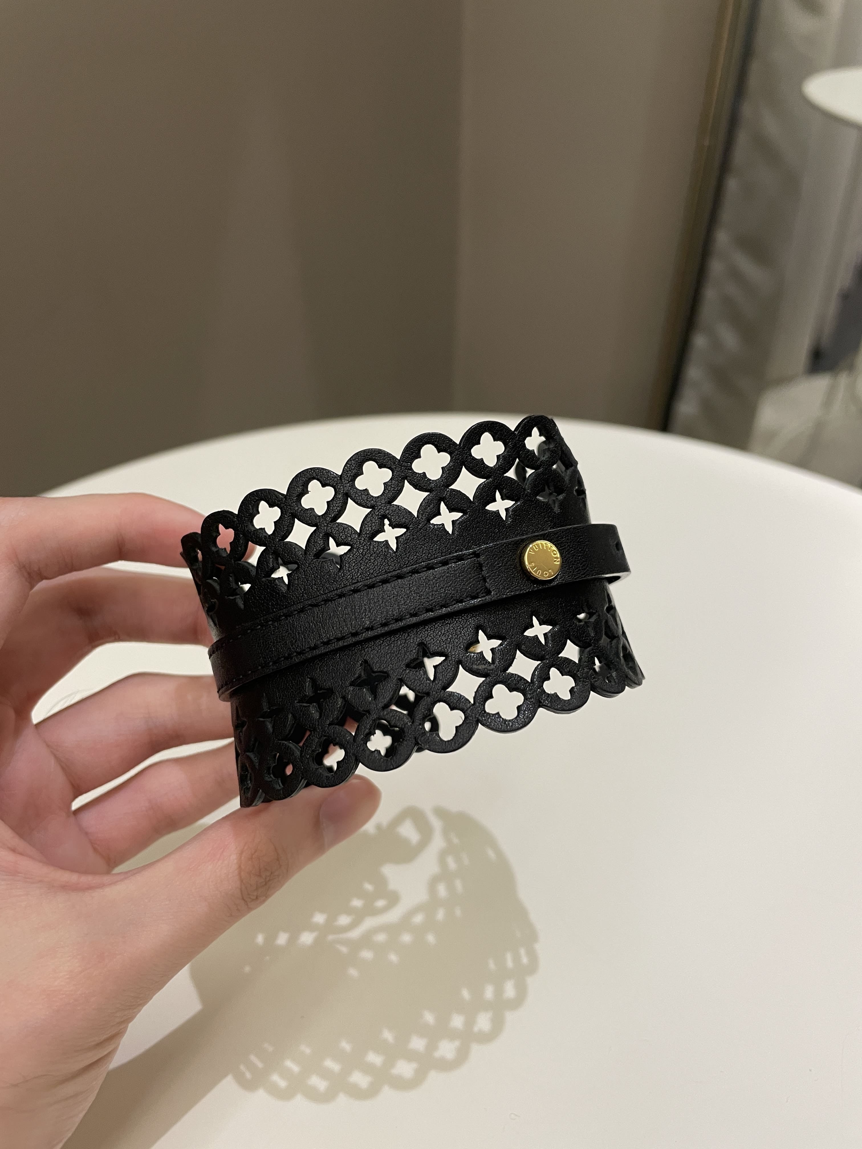 Louis Vuitton Brasserie Flower Bracelet Black Leather – ＬＯＶＥＬＯＴＳＬＵＸＵＲＹ