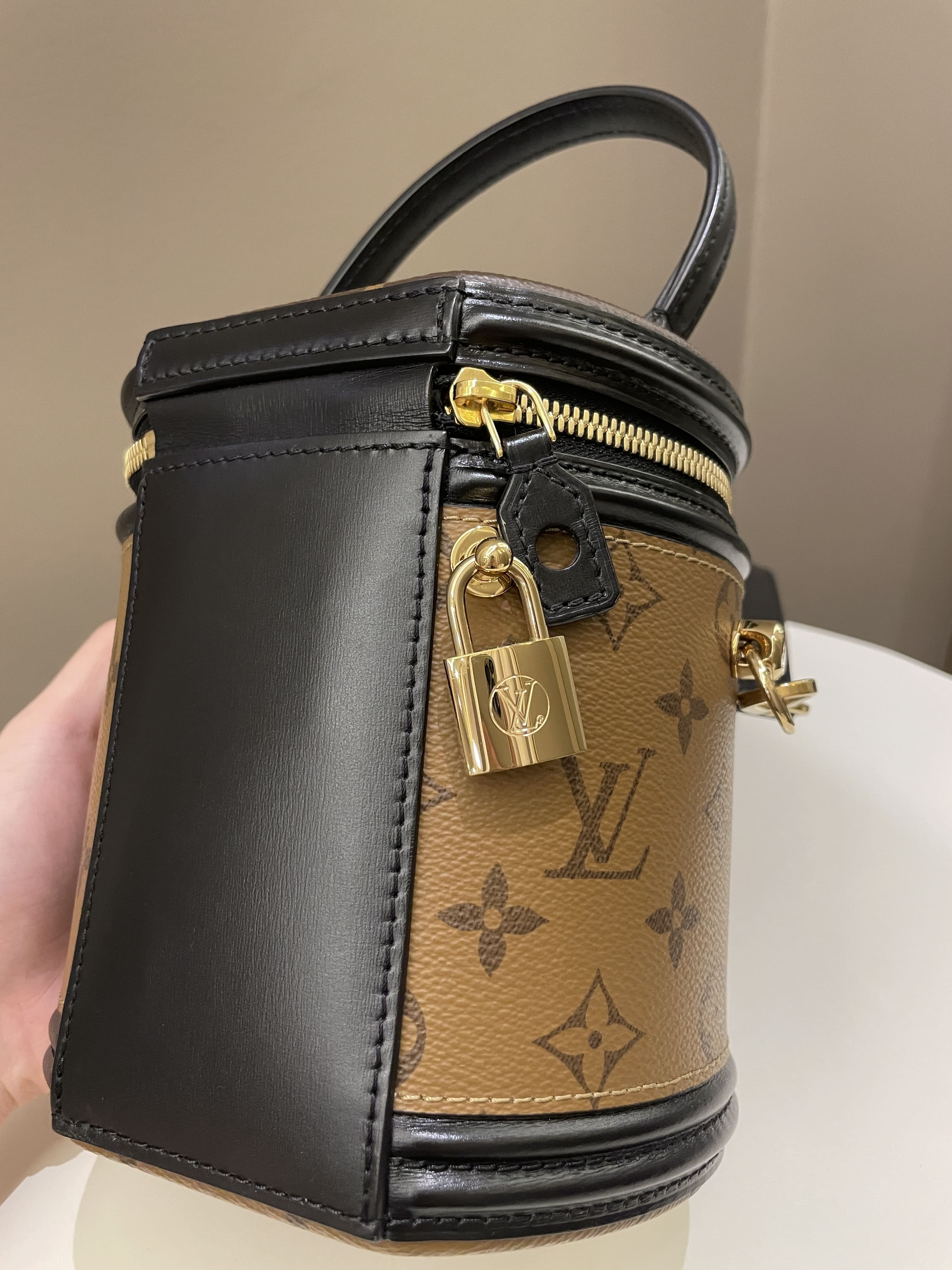 Louis Vuitton Reverse Monogram Cannes Shoulder Bag (SHF-23450