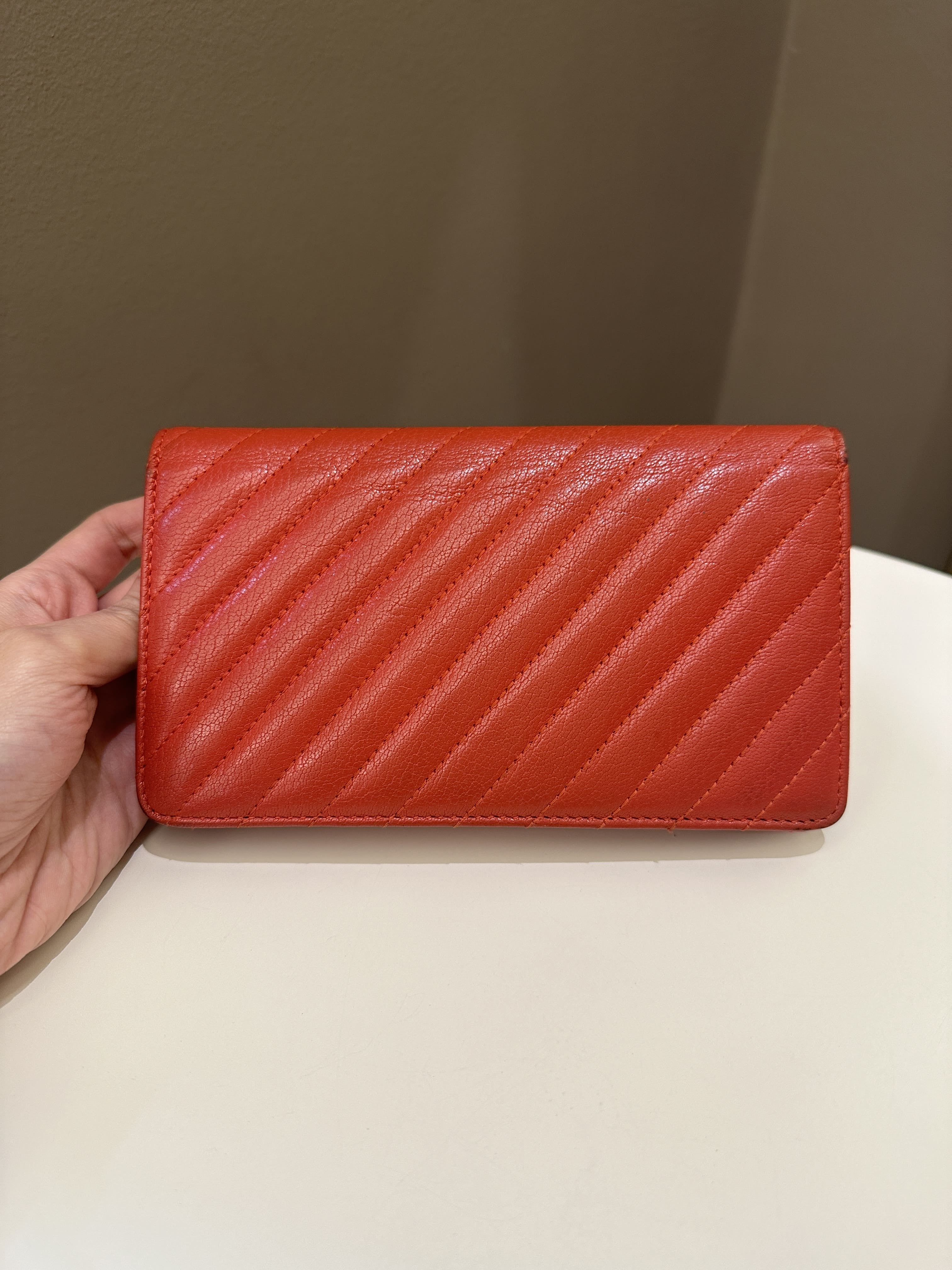 Chanel Chevron Flap Wallet Coral Calfskin – ＬＯＶＥＬＯＴＳＬＵＸＵＲＹ