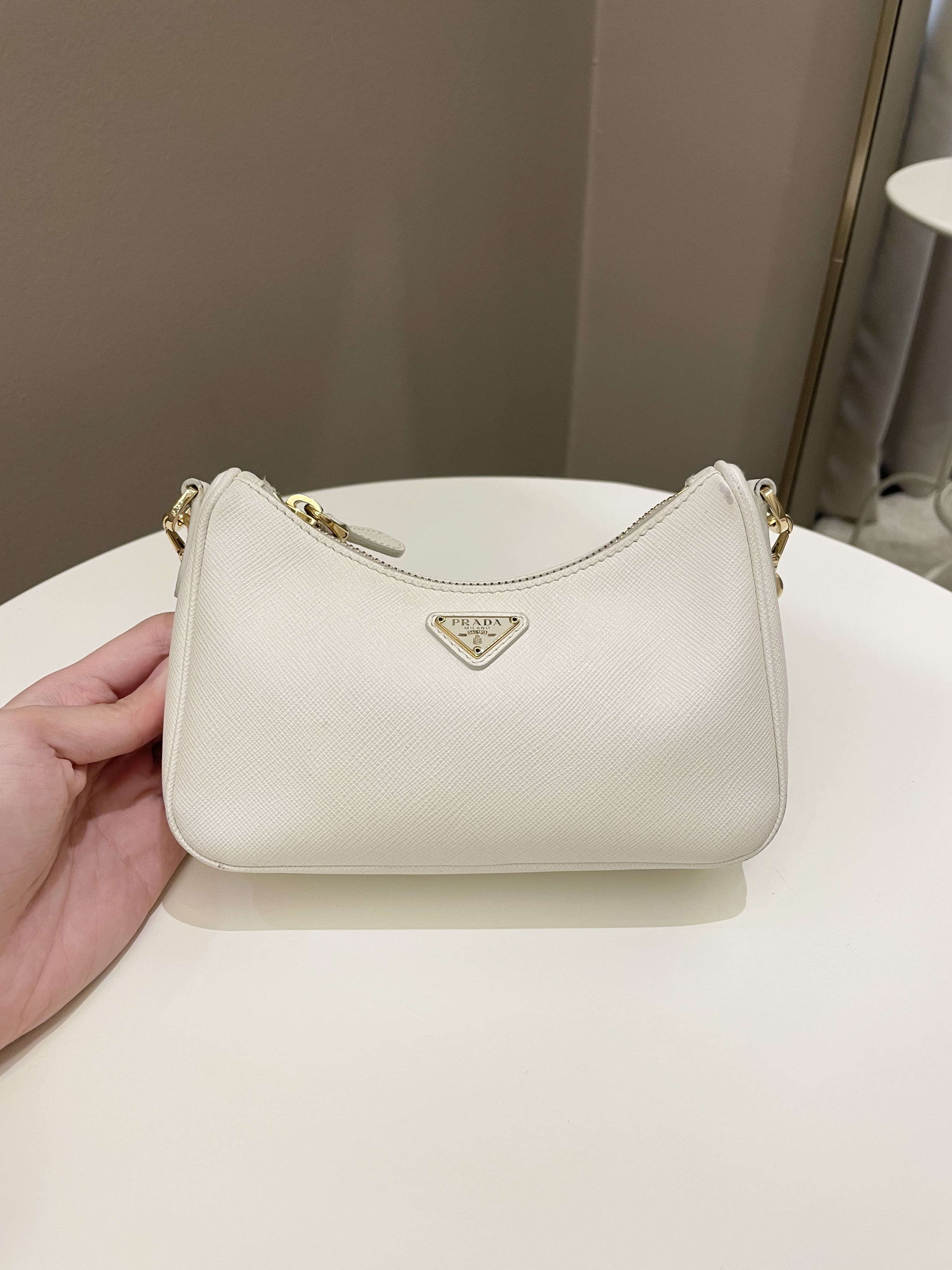 White Re-Edition 2005 leather cross-body bag