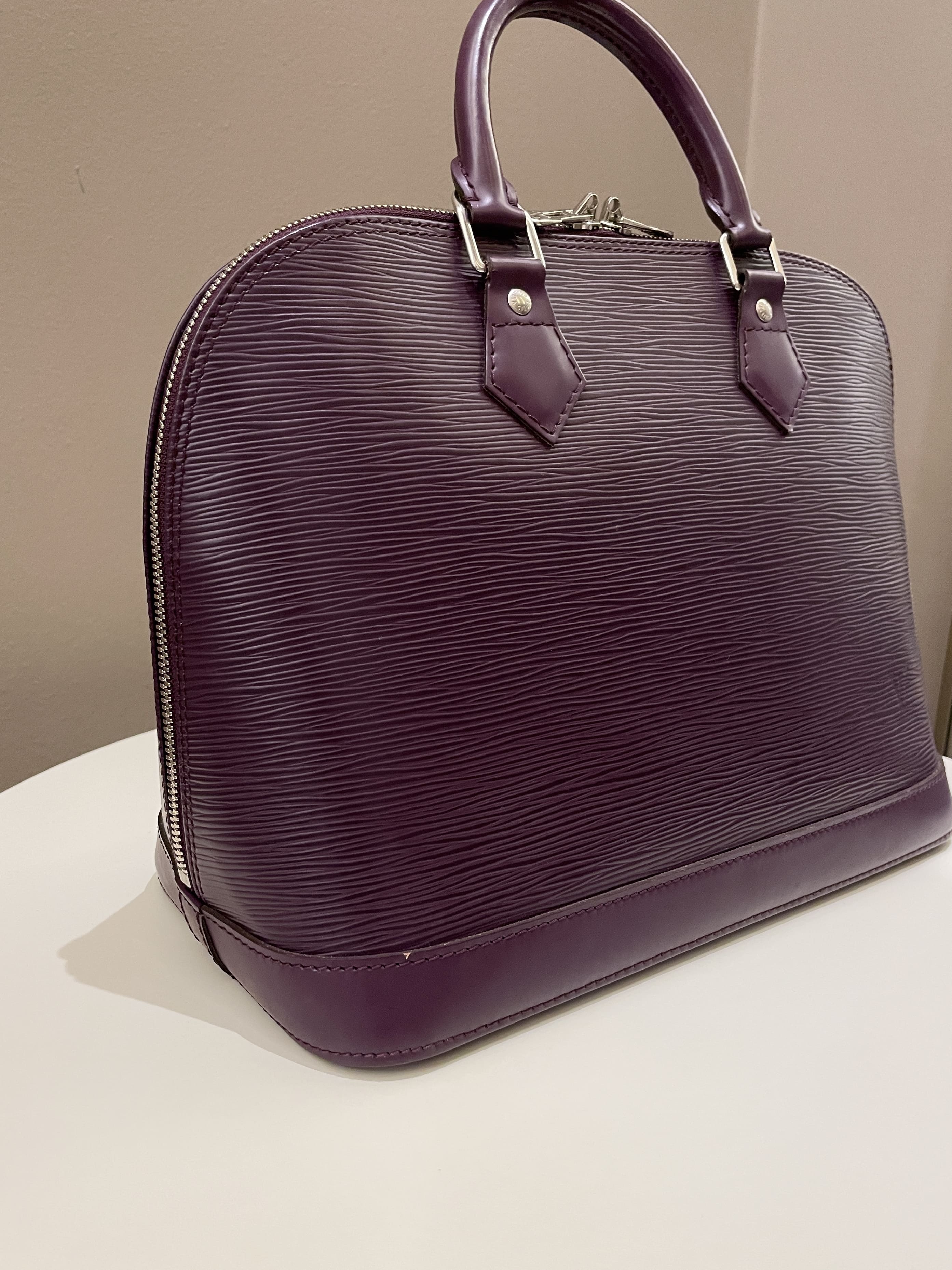 Louis Vuitton Cassis Epi Leather Pont-Neuf PM Bag Purple ref