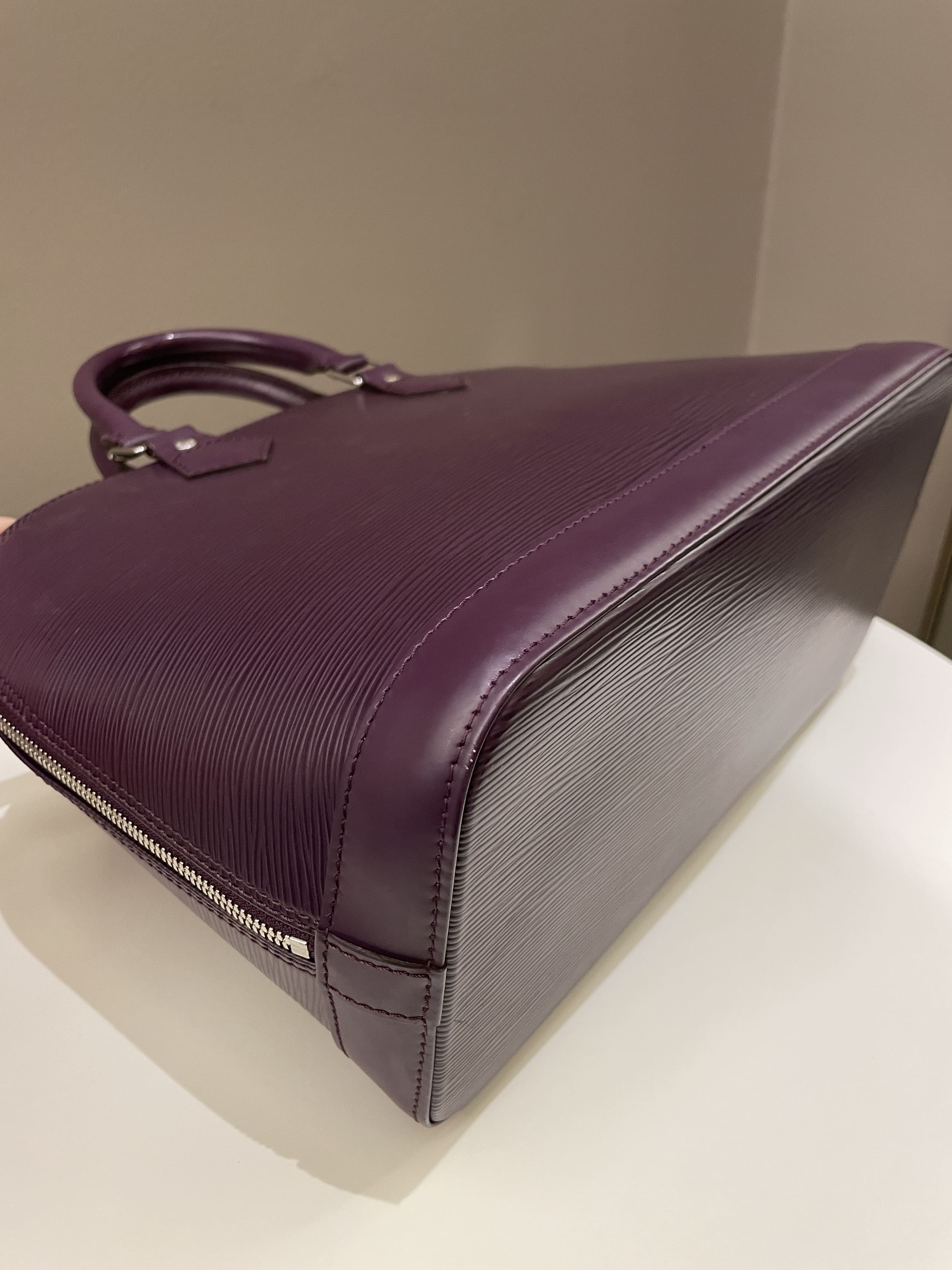 Louis Vuitton Alma Dark Purple Cassis Epi Leather – ＬＯＶＥＬＯＴＳＬＵＸＵＲＹ
