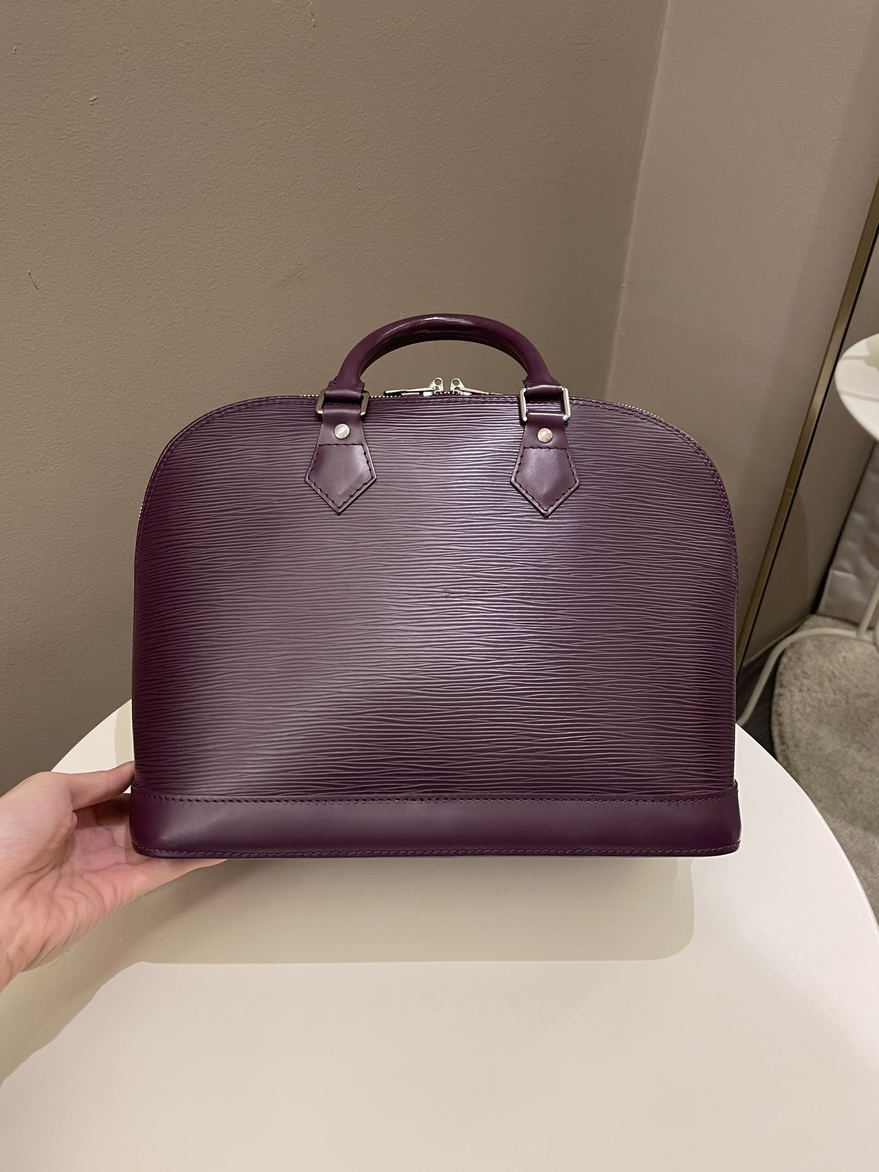 Louis Vuitton Purple Handbag Cake (450x600) - CS0160 – Circo's Pastry Shop