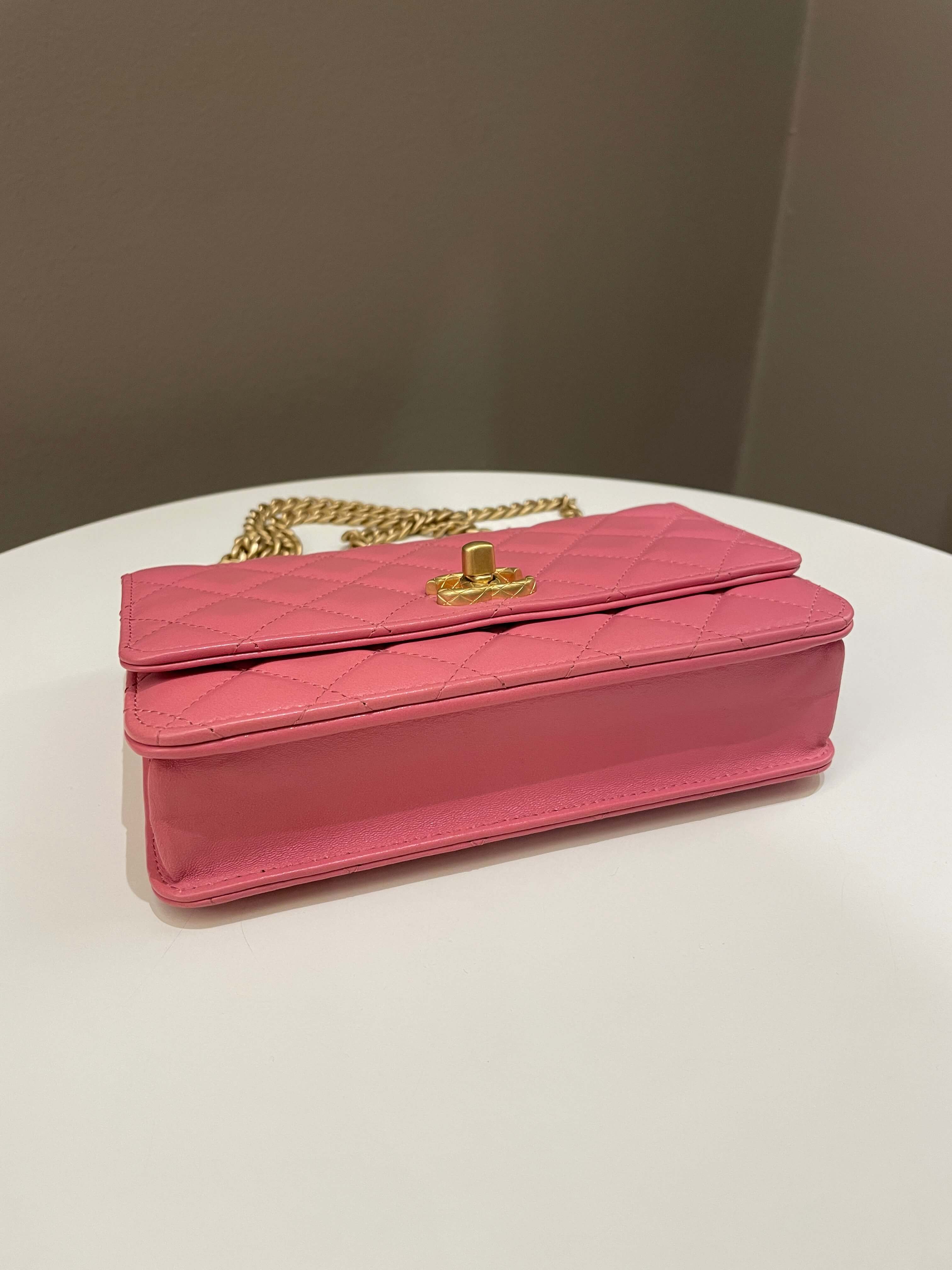 Chanel 23B Pearl Crush Wallet On Chain
Pink Lambskin