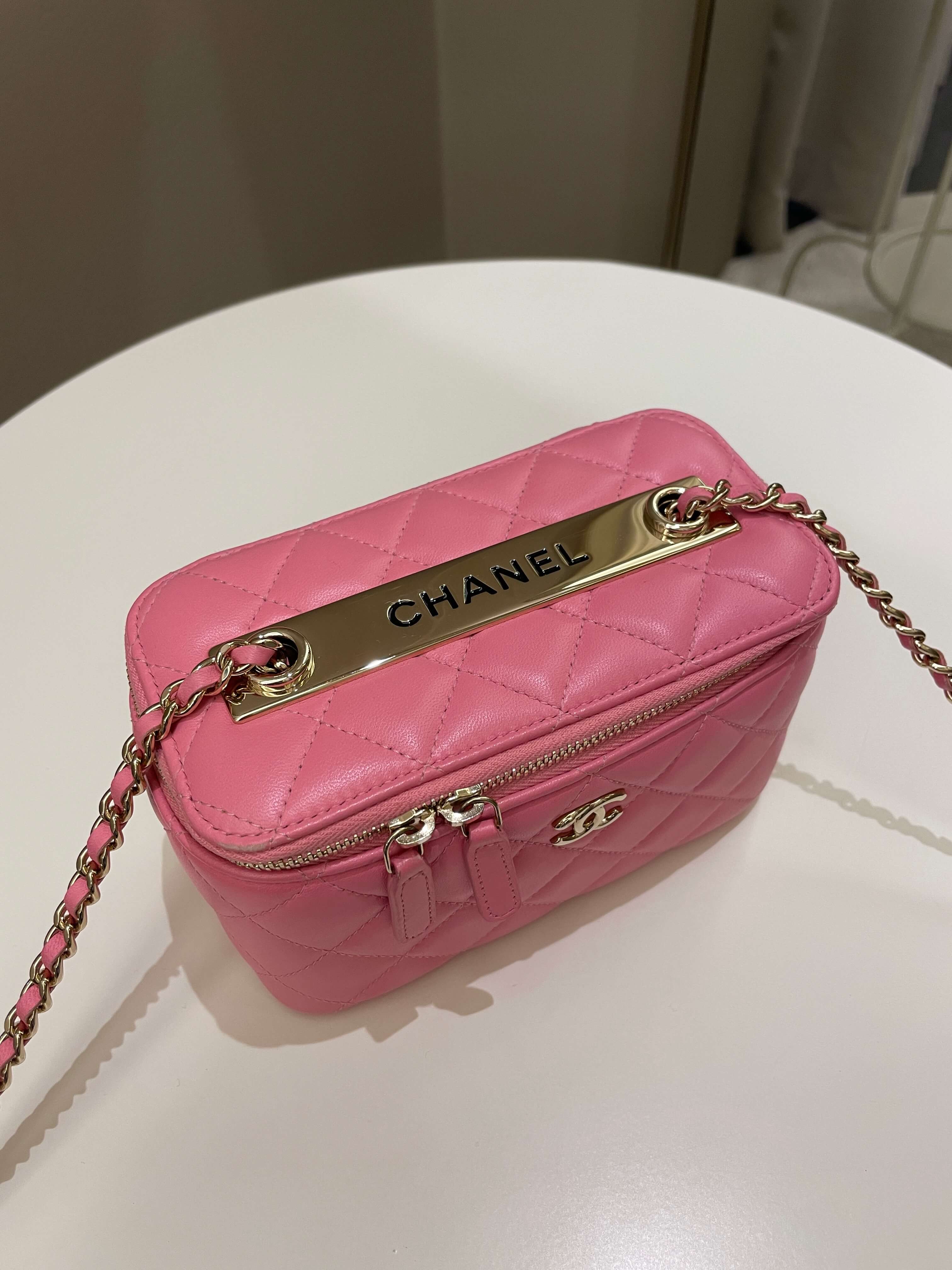 Chanel Trendy CC Vanity Case Pink Pink Lambskin