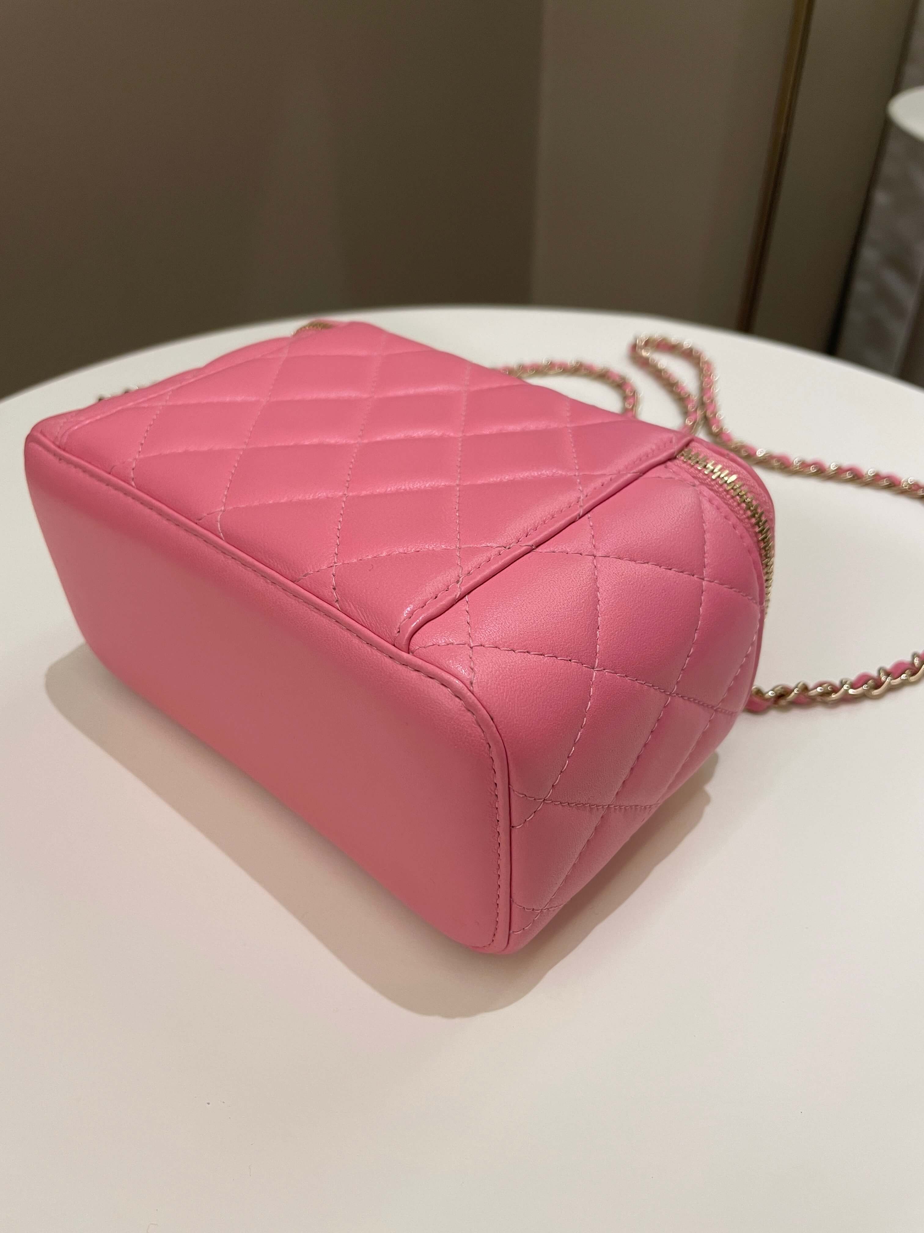Chanel Trendy CC Vanity Case Pink Pink Lambskin
